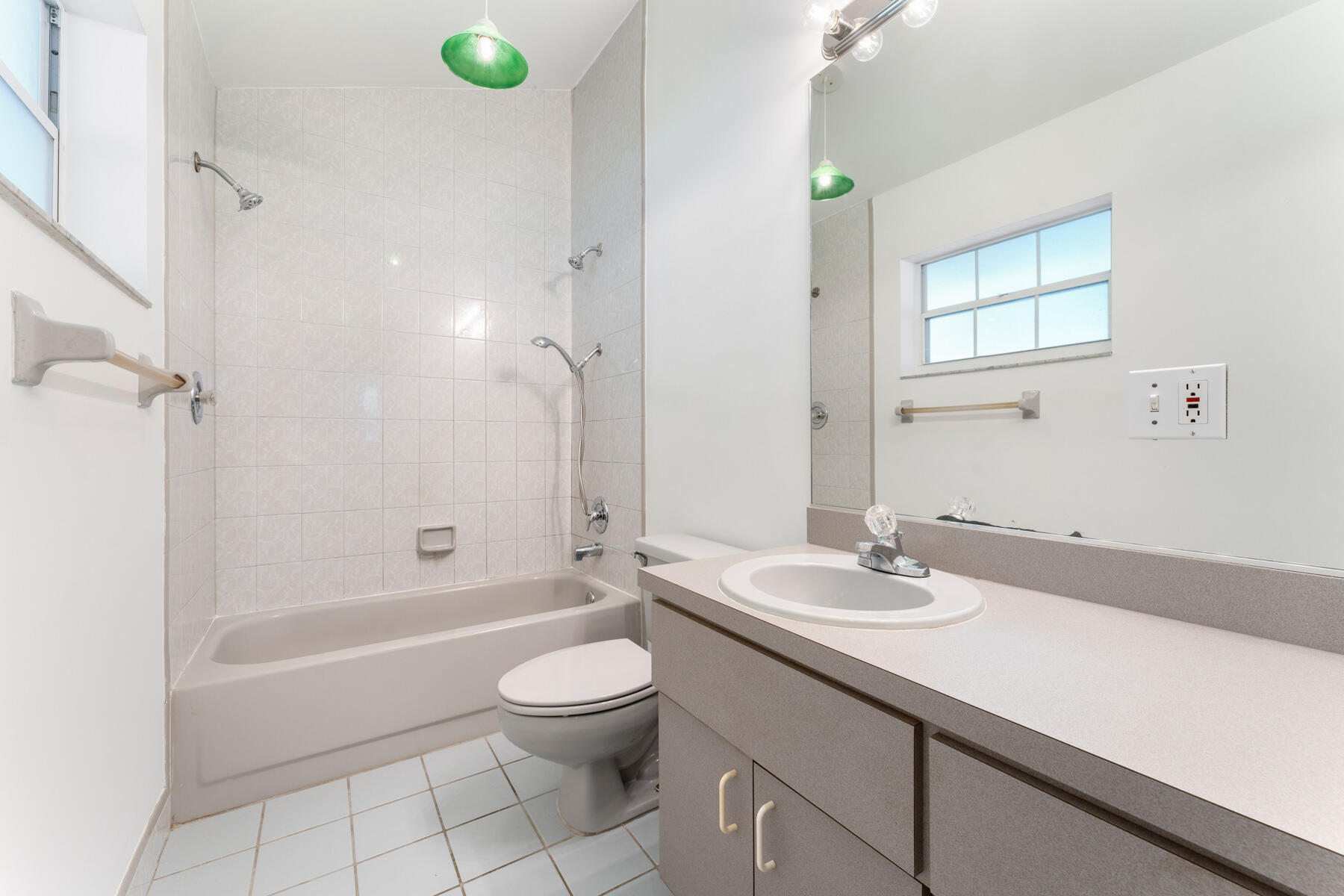 273 Hibiscus Street Property Photo 21