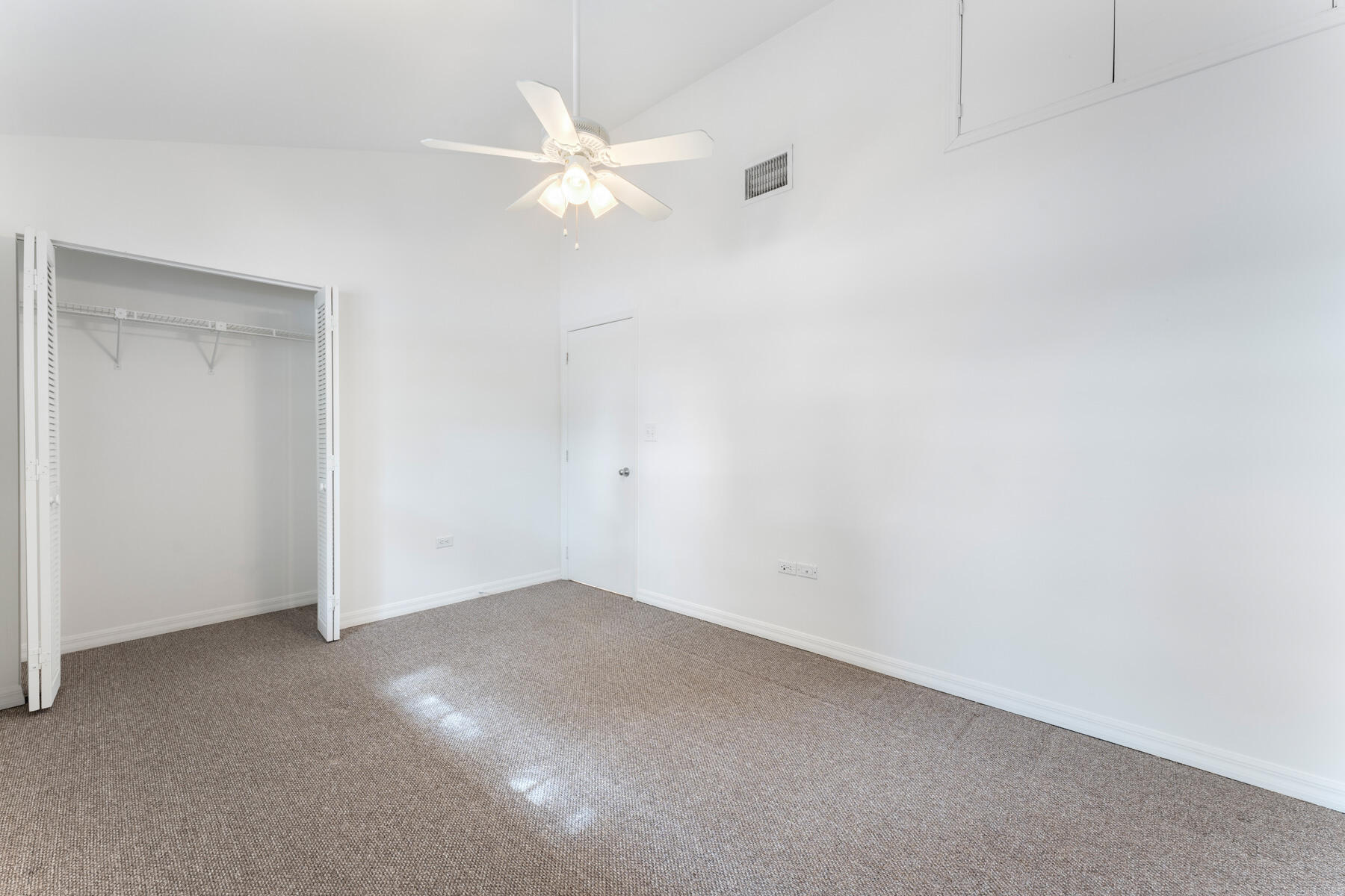 273 Hibiscus Street Property Photo 23