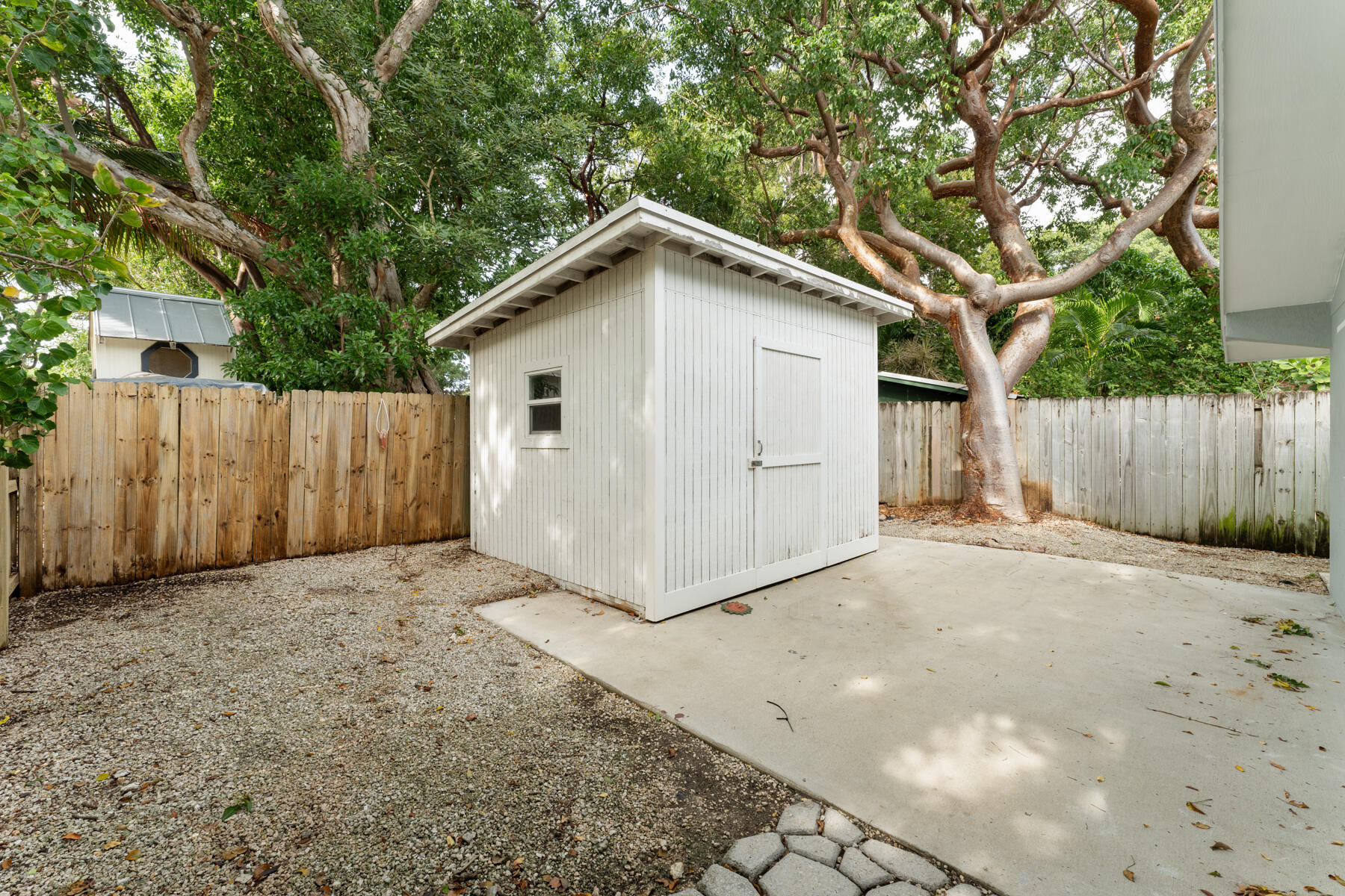 273 Hibiscus Street Property Photo 28