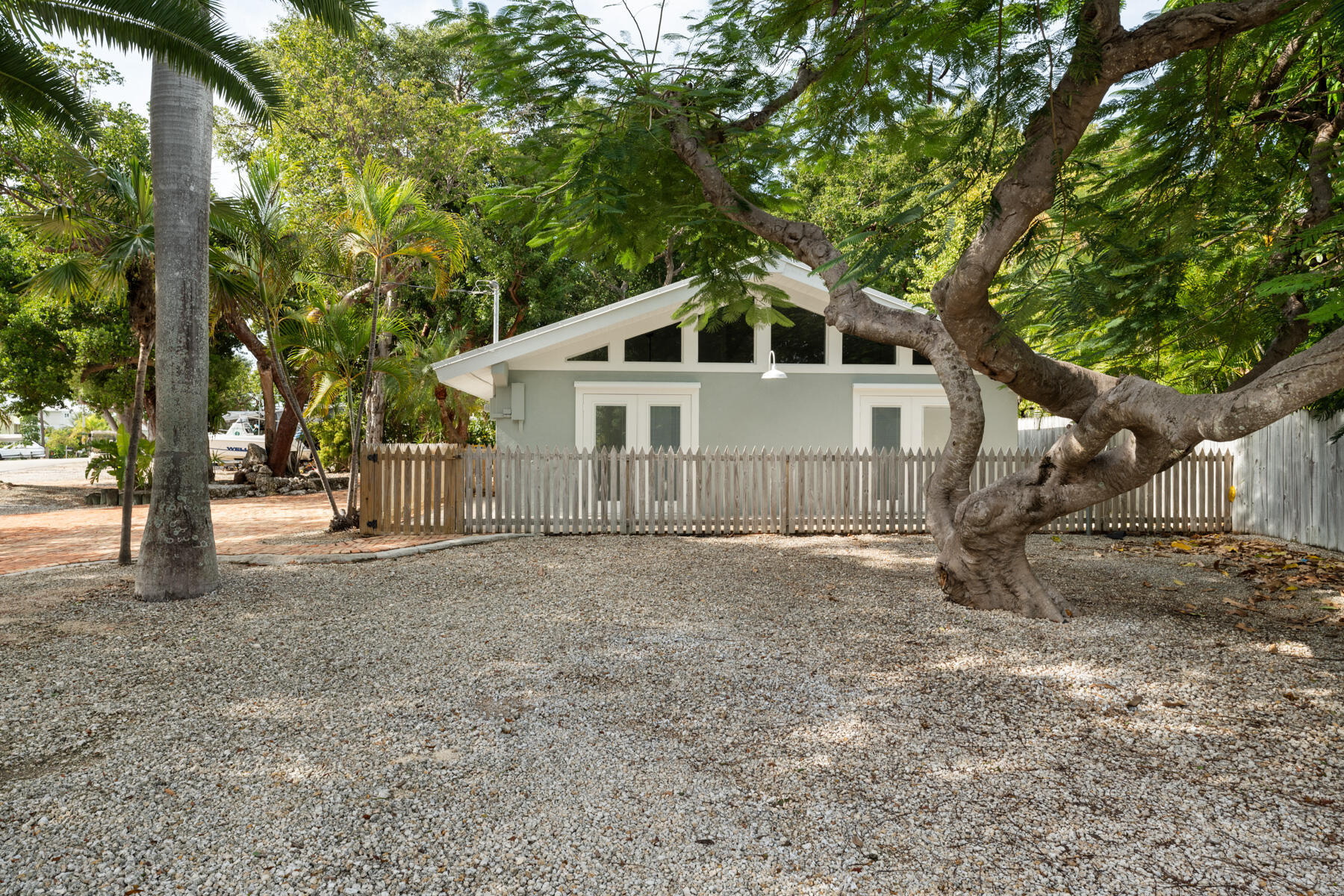 273 Hibiscus Street Property Photo 30