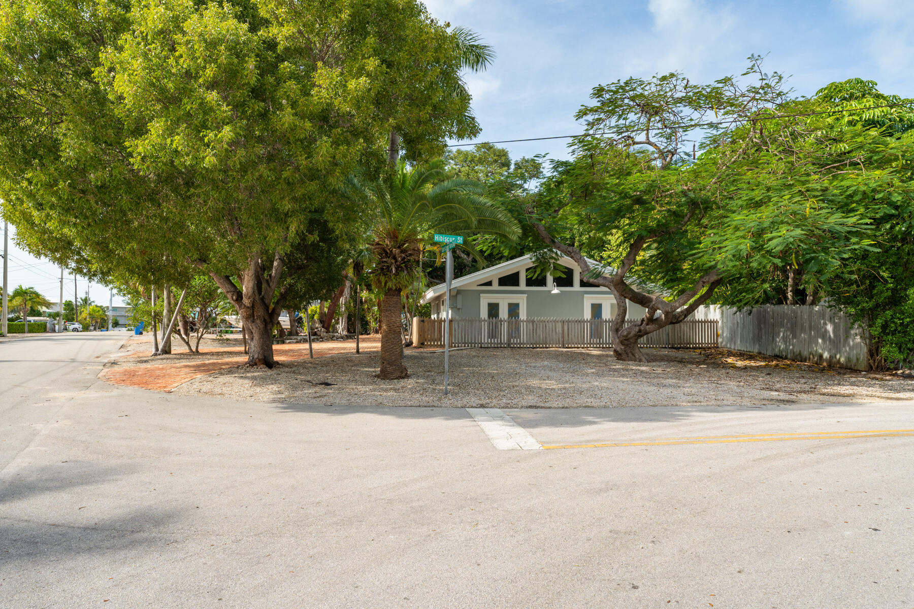 273 Hibiscus Street Property Photo 34