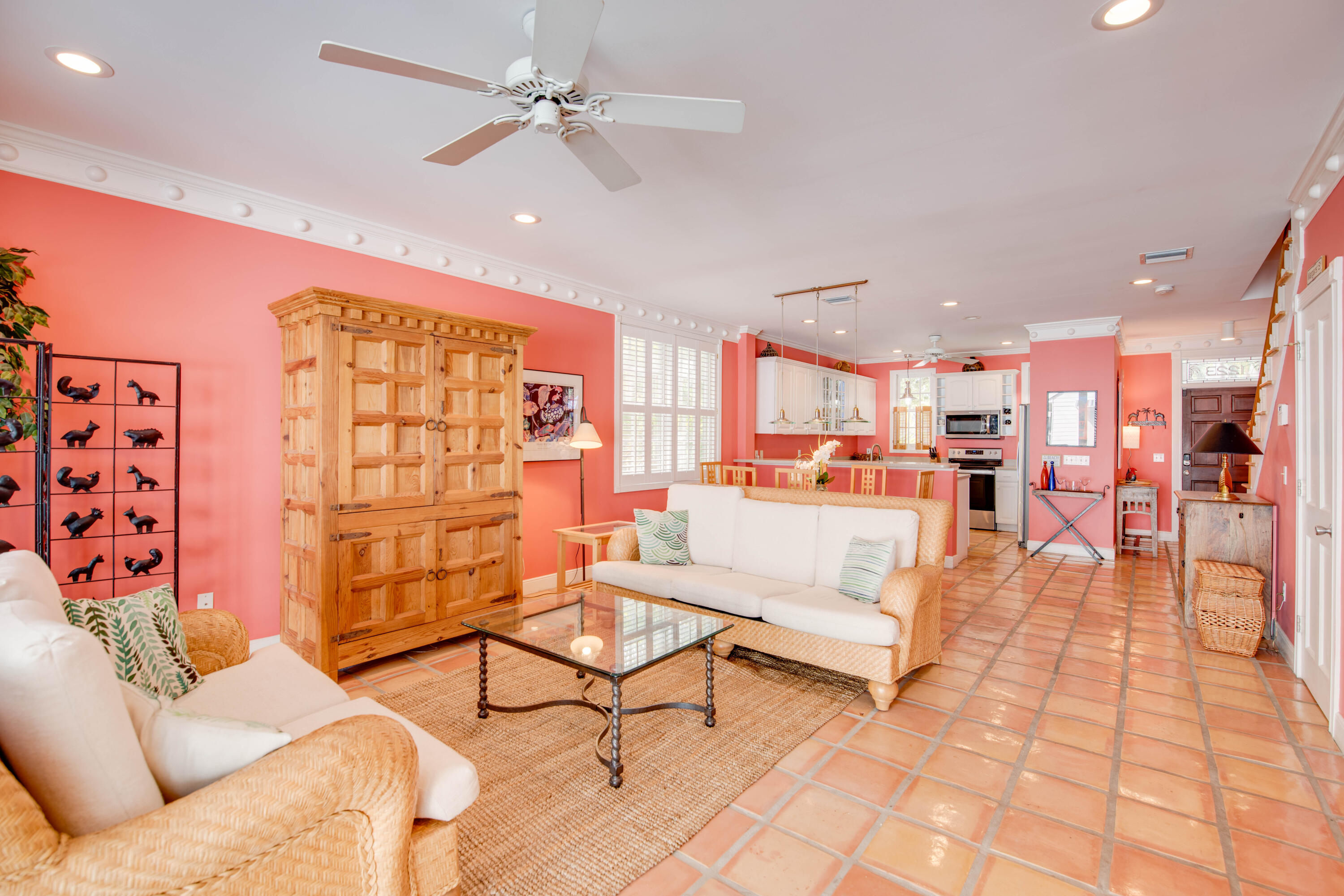 1223 Margaret Street Property Photo 5