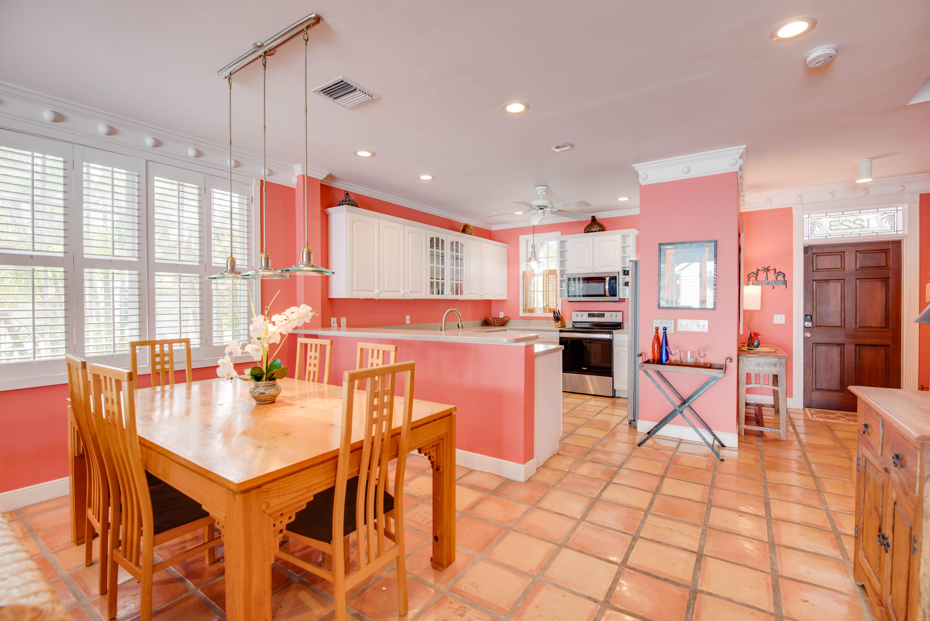 1223 Margaret Street Property Photo 8