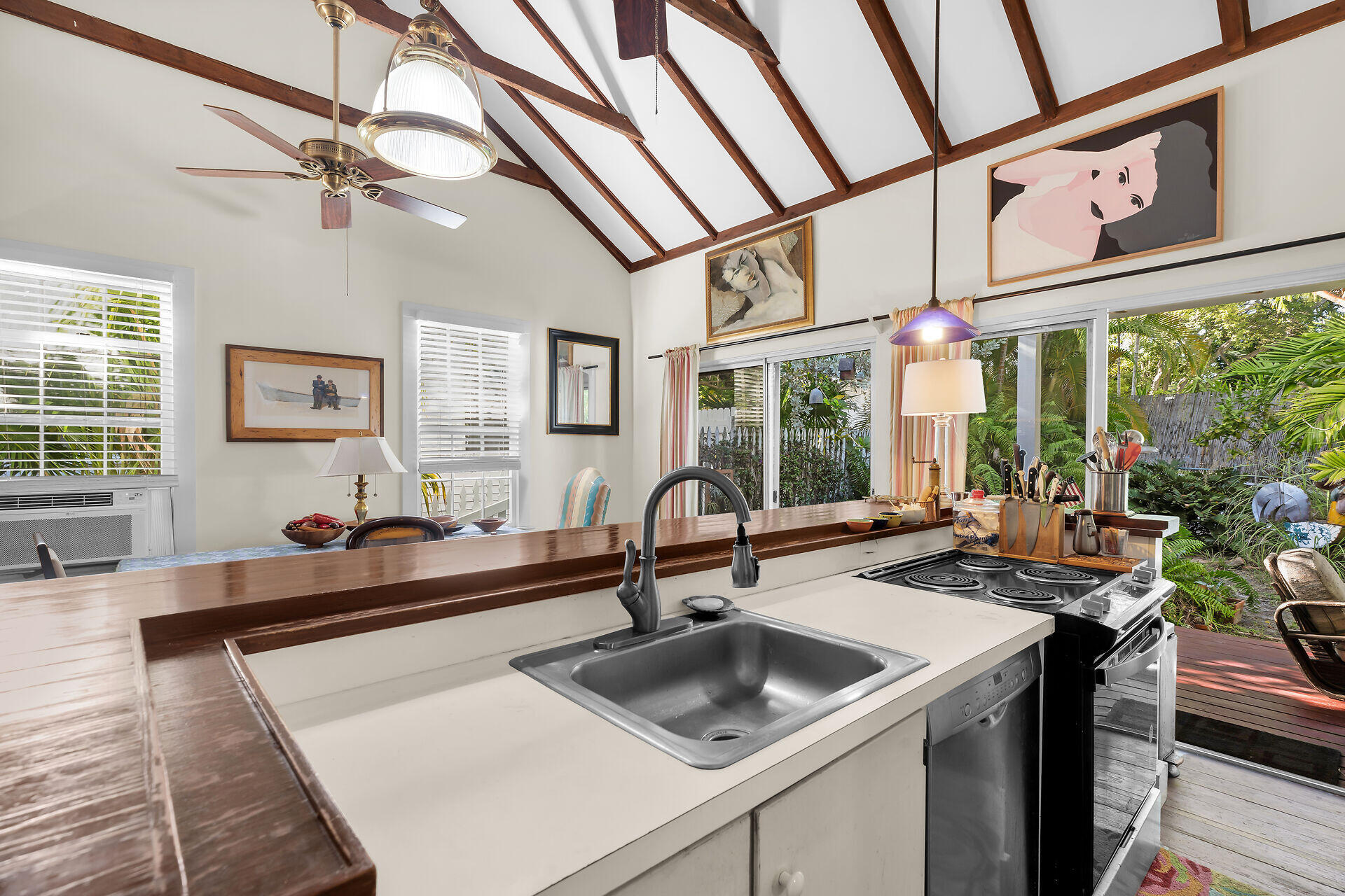 613 Olivia Street Property Photo 15