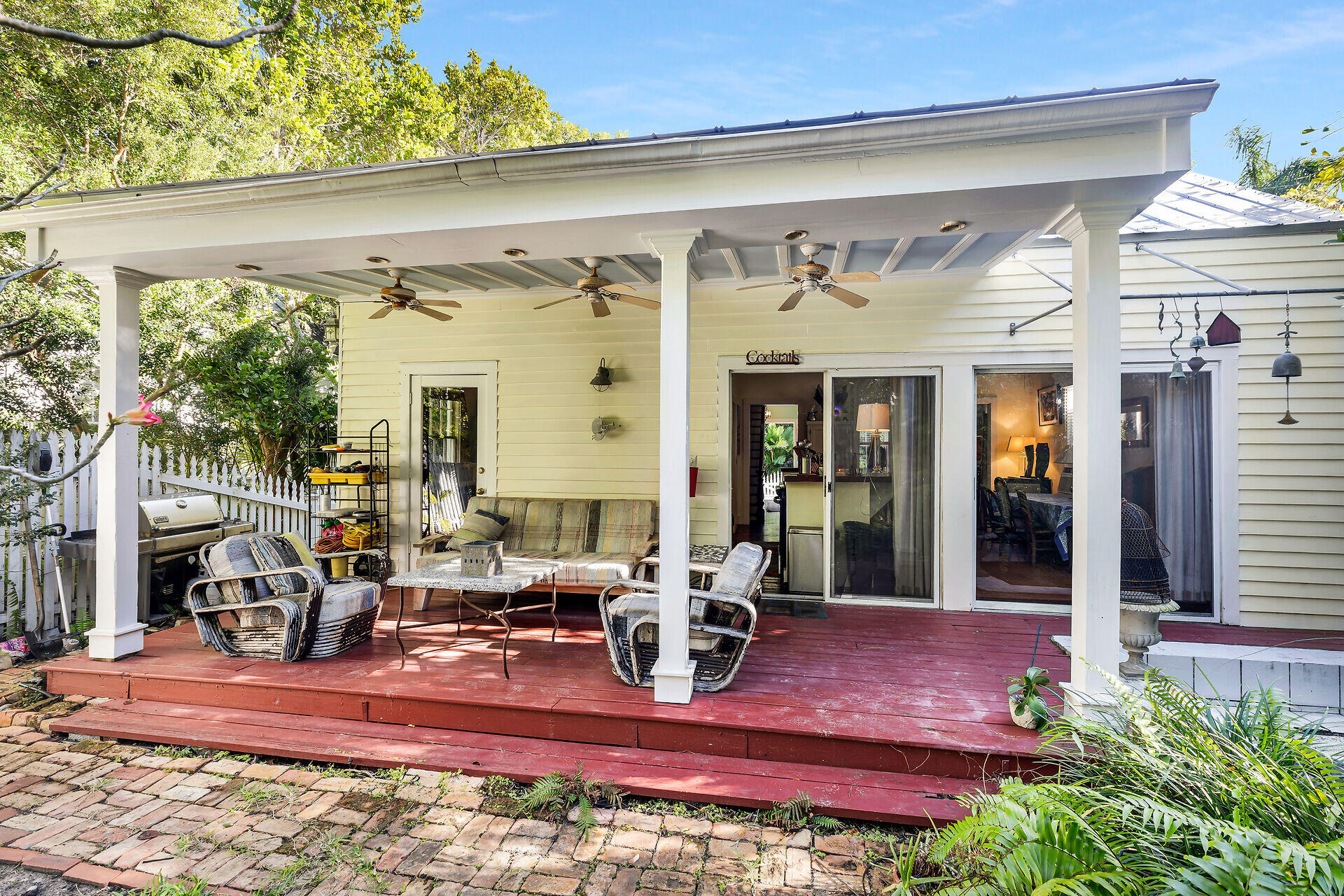613 Olivia Street Property Photo 33