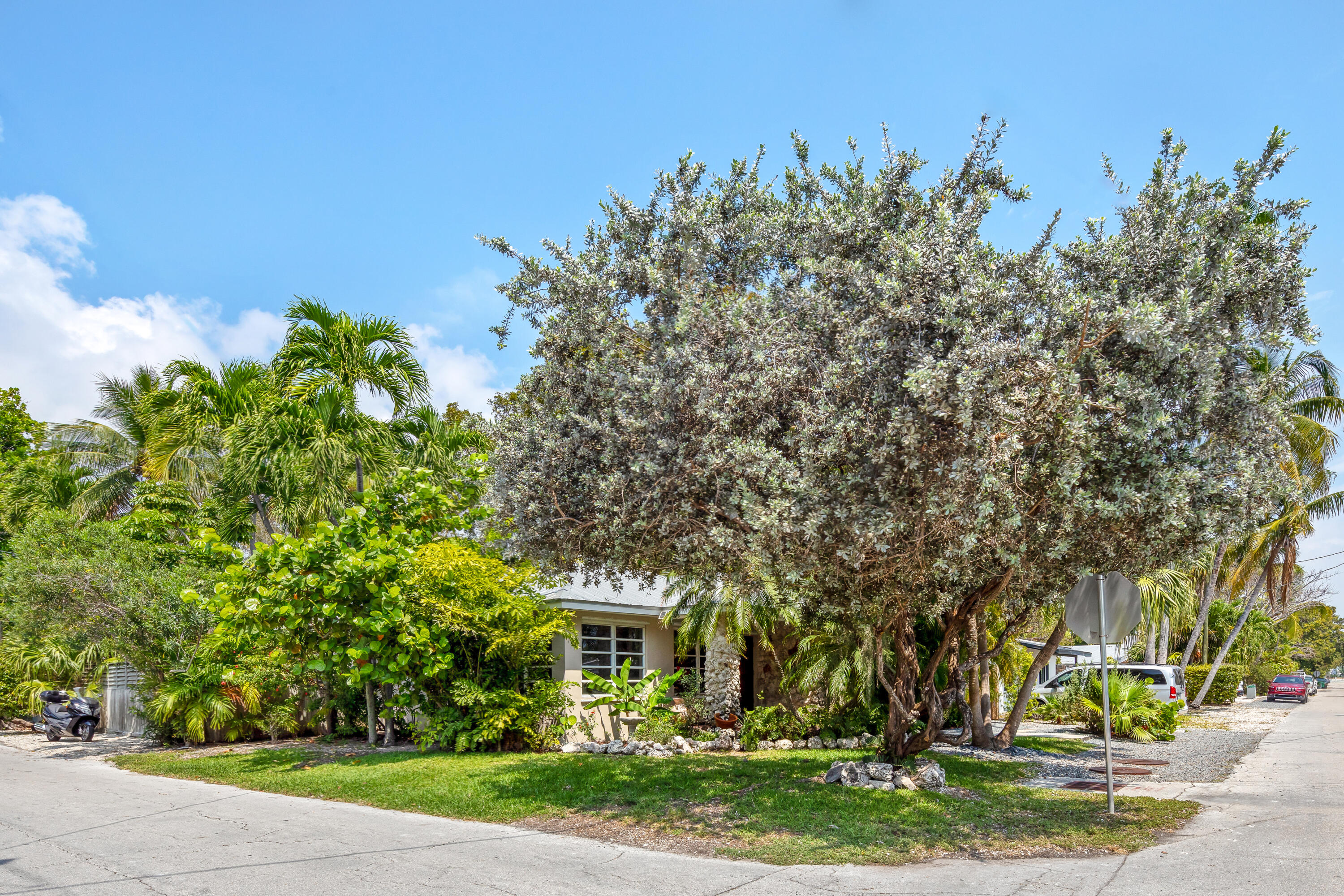 1501 Laird Street Property Photo 1