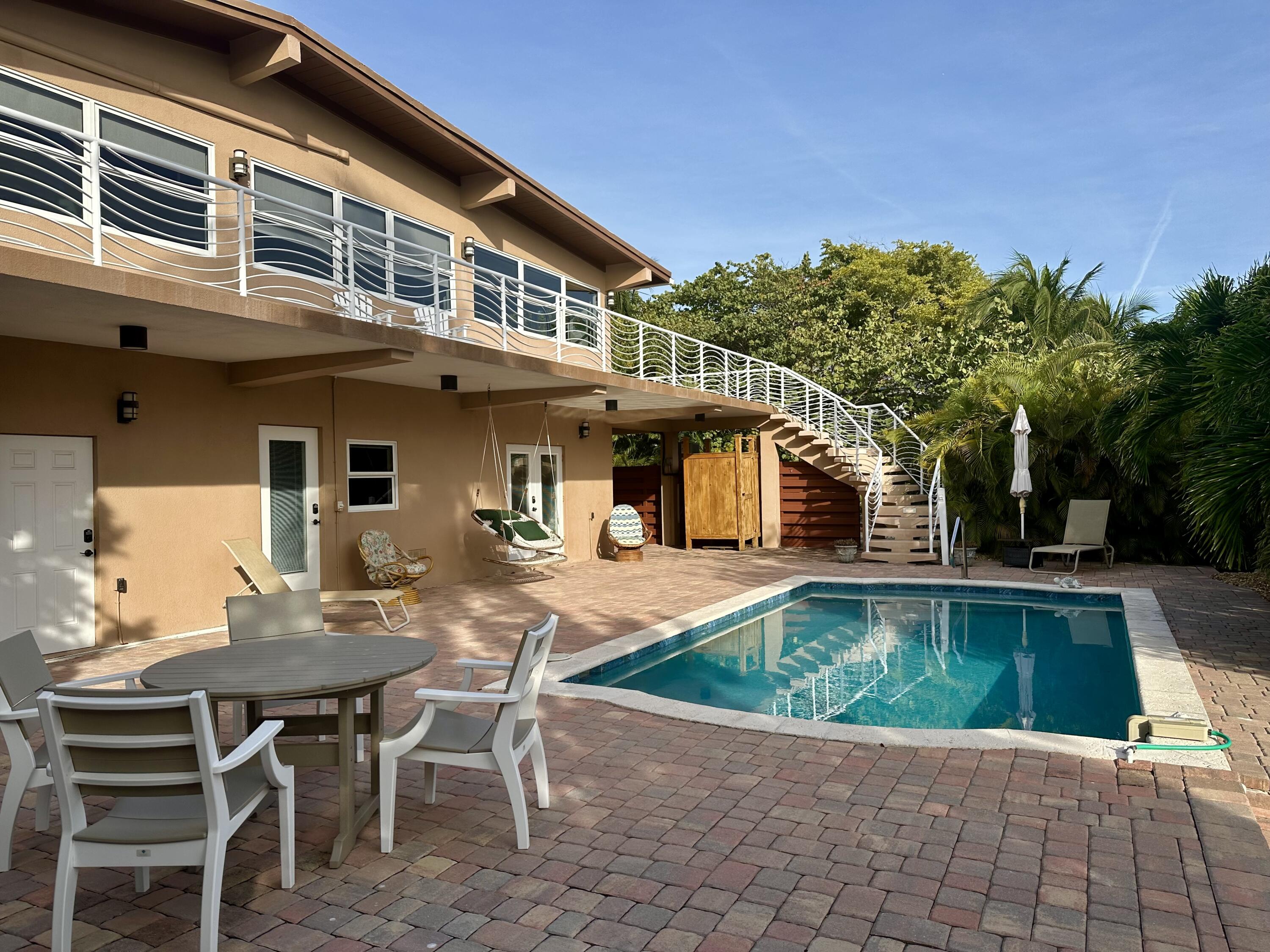 568 Sombrero Beach Road Property Photo 3