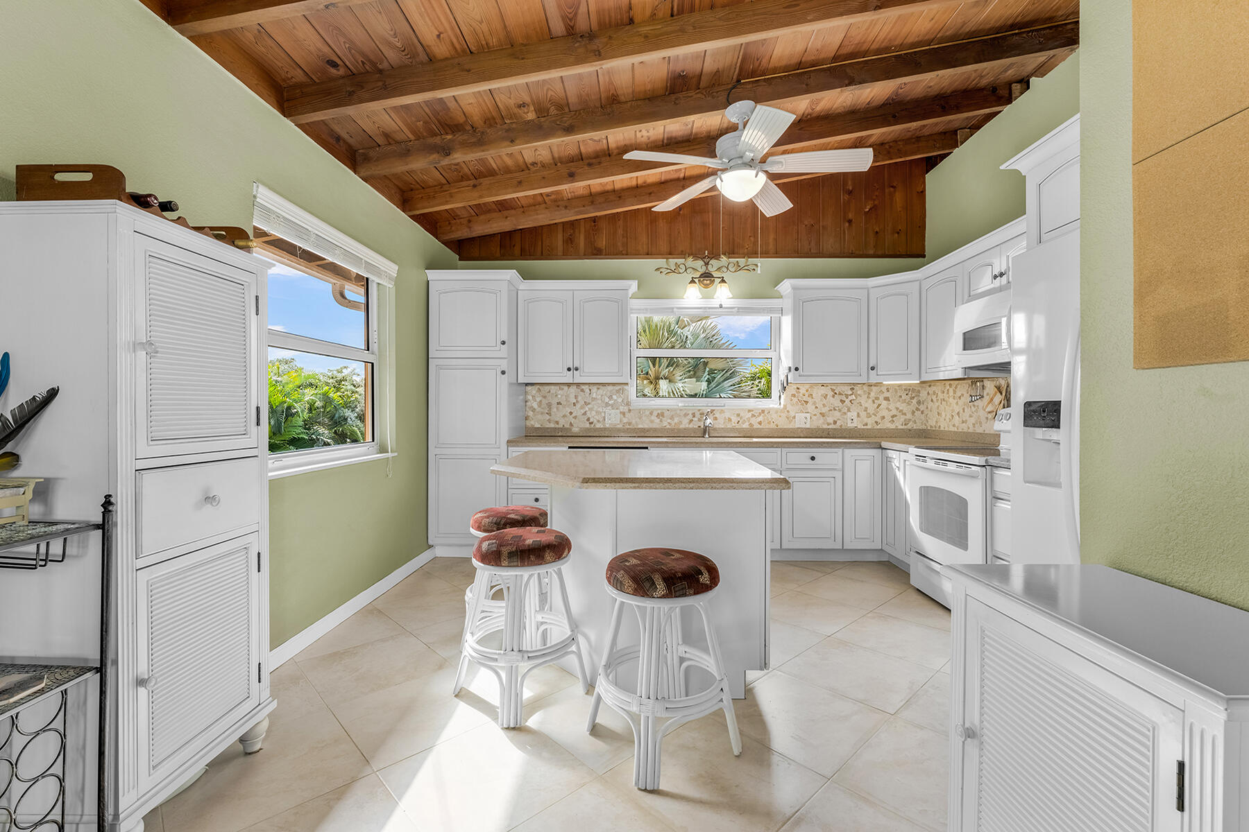 568 Sombrero Beach Road Property Photo 32