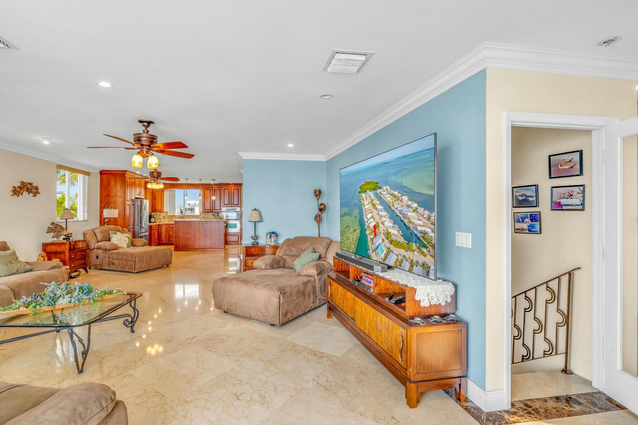 207 Camelot Drive Property Photo 16