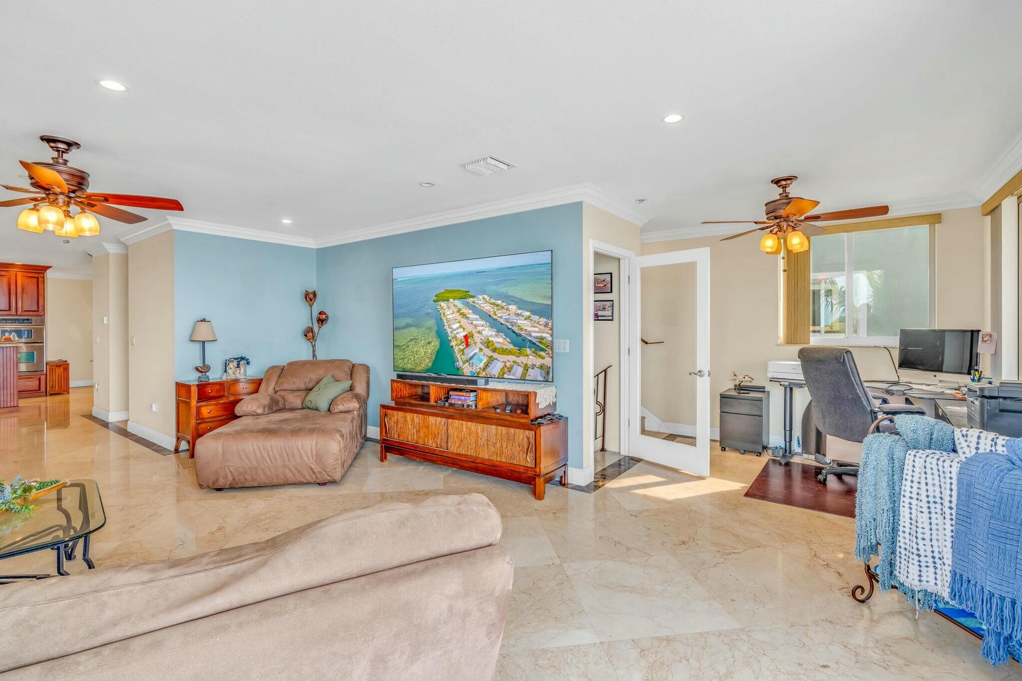 207 Camelot Drive Property Photo 18