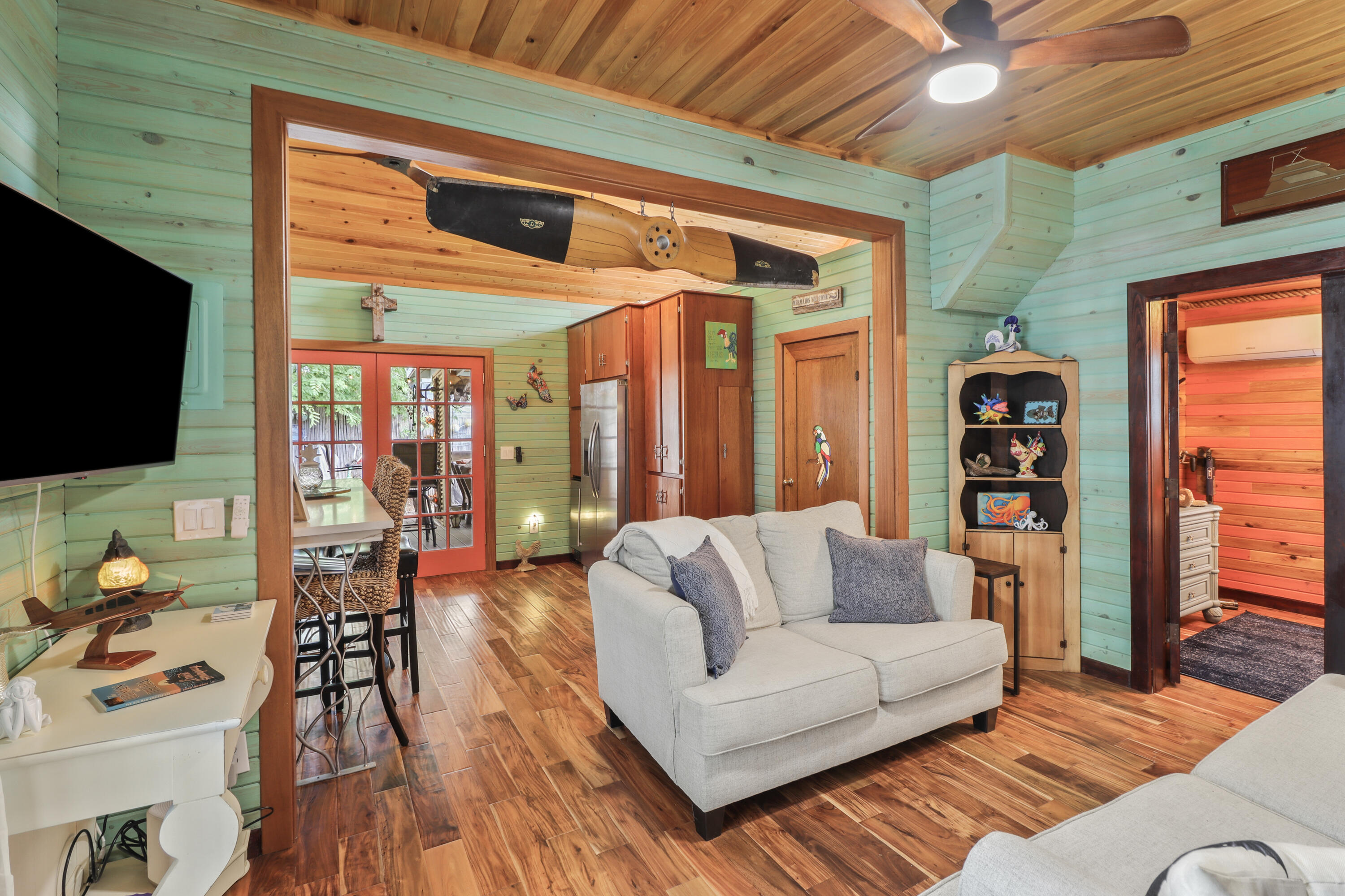 1117 Whitehead Street Property Photo 6