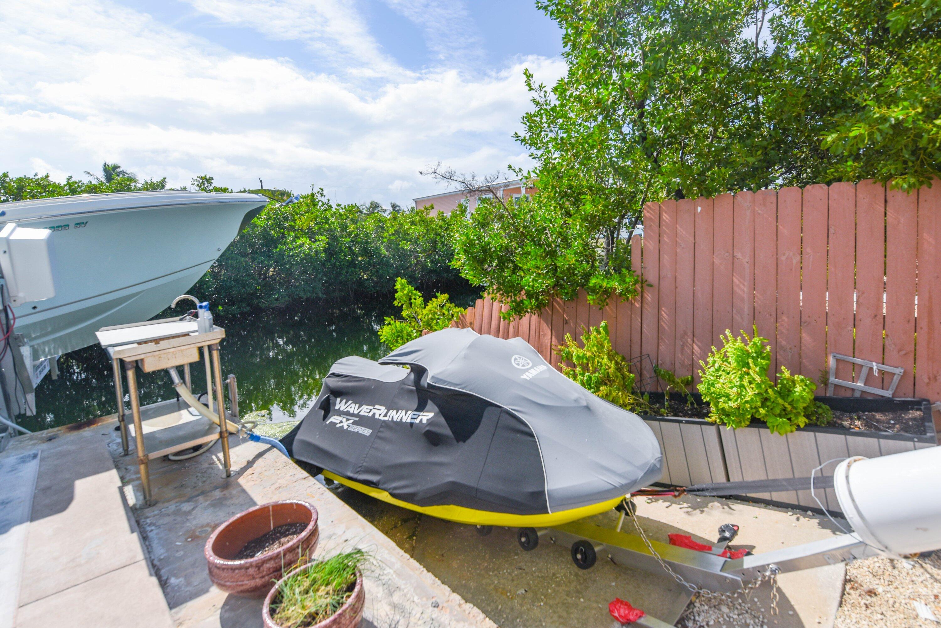 570 La Fitte Road, None Property Photo 24