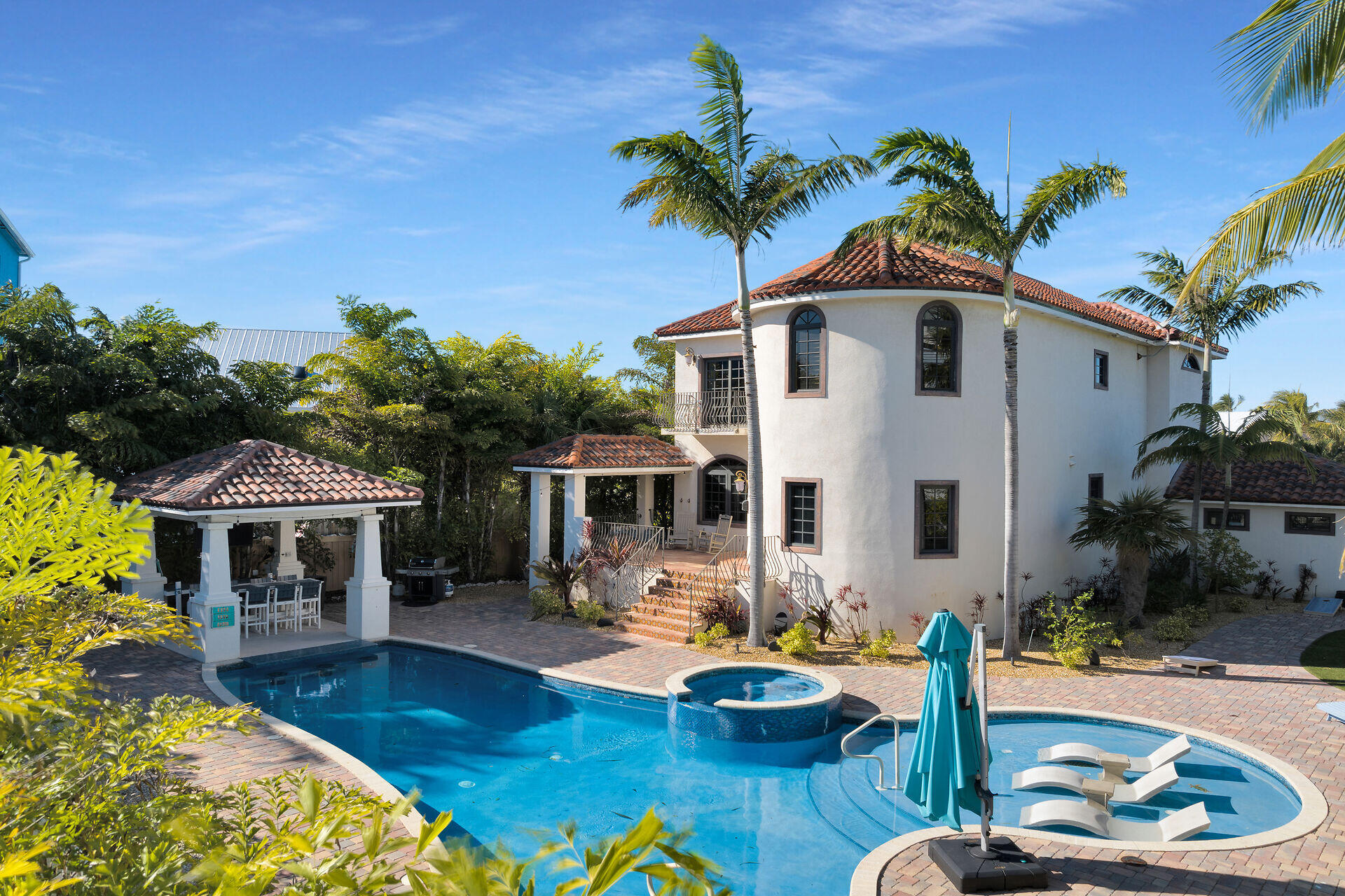 707 Sombrero Beach Road Property Photo 2