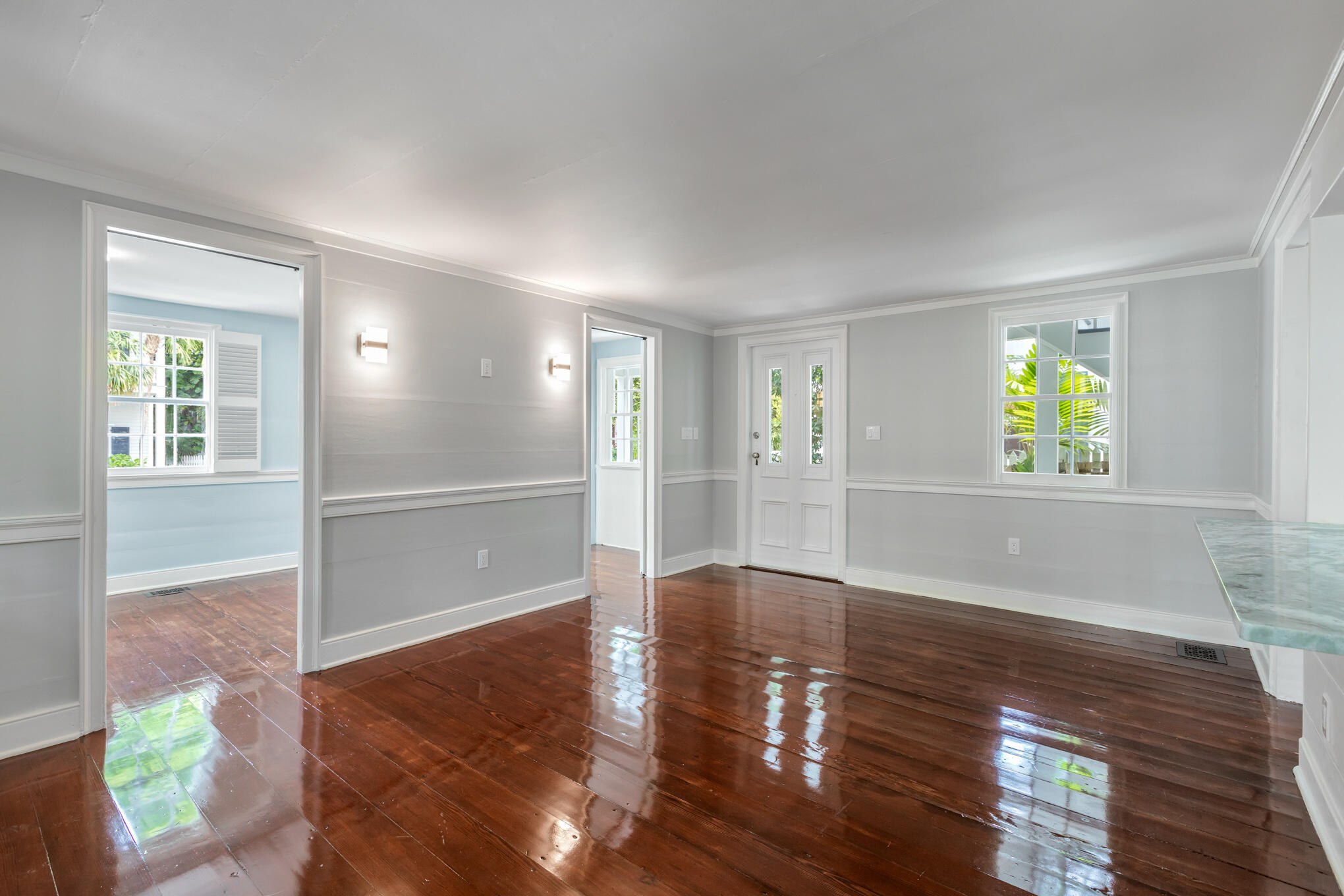 408 William Street Property Photo 5
