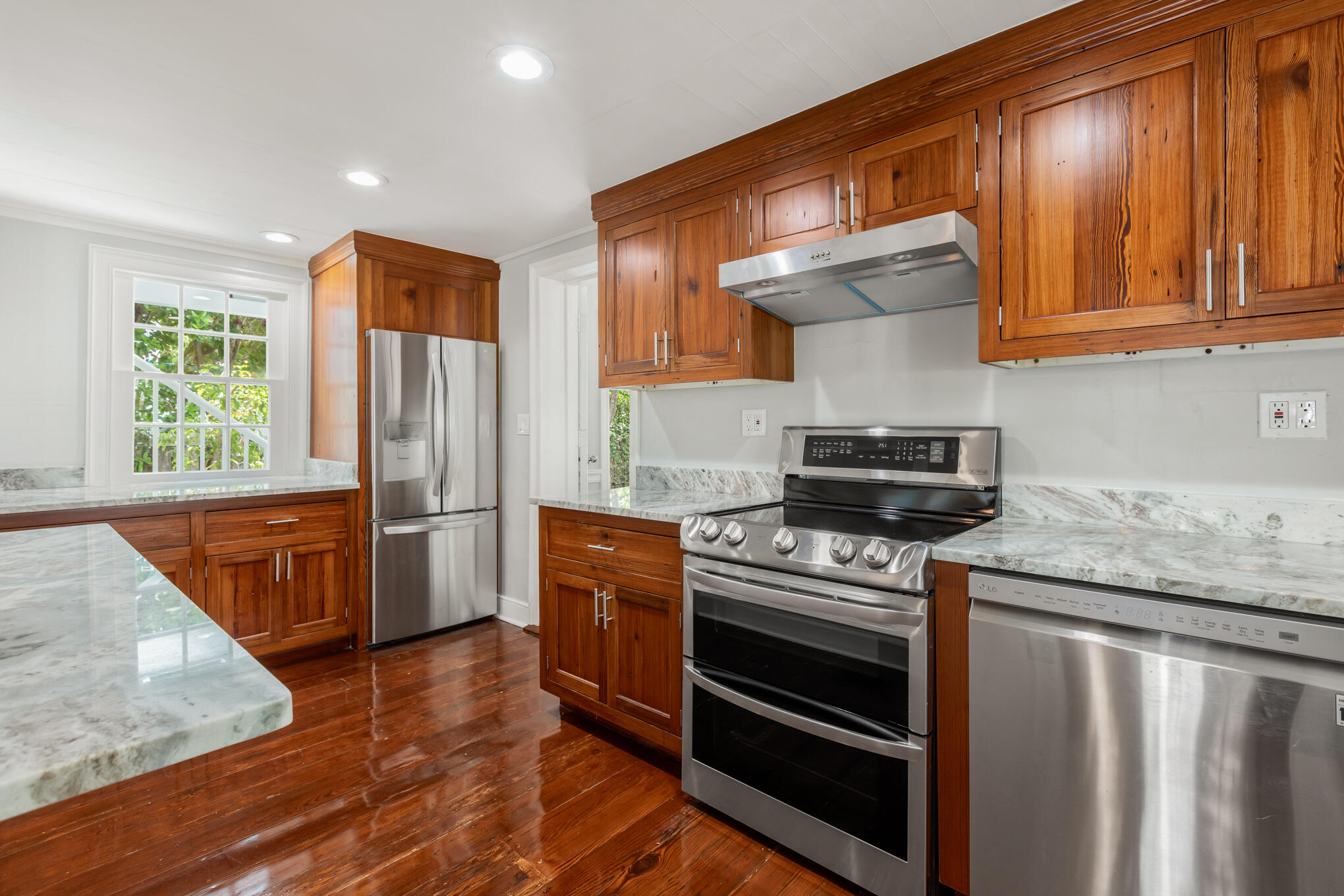 408 William Street Property Photo 13