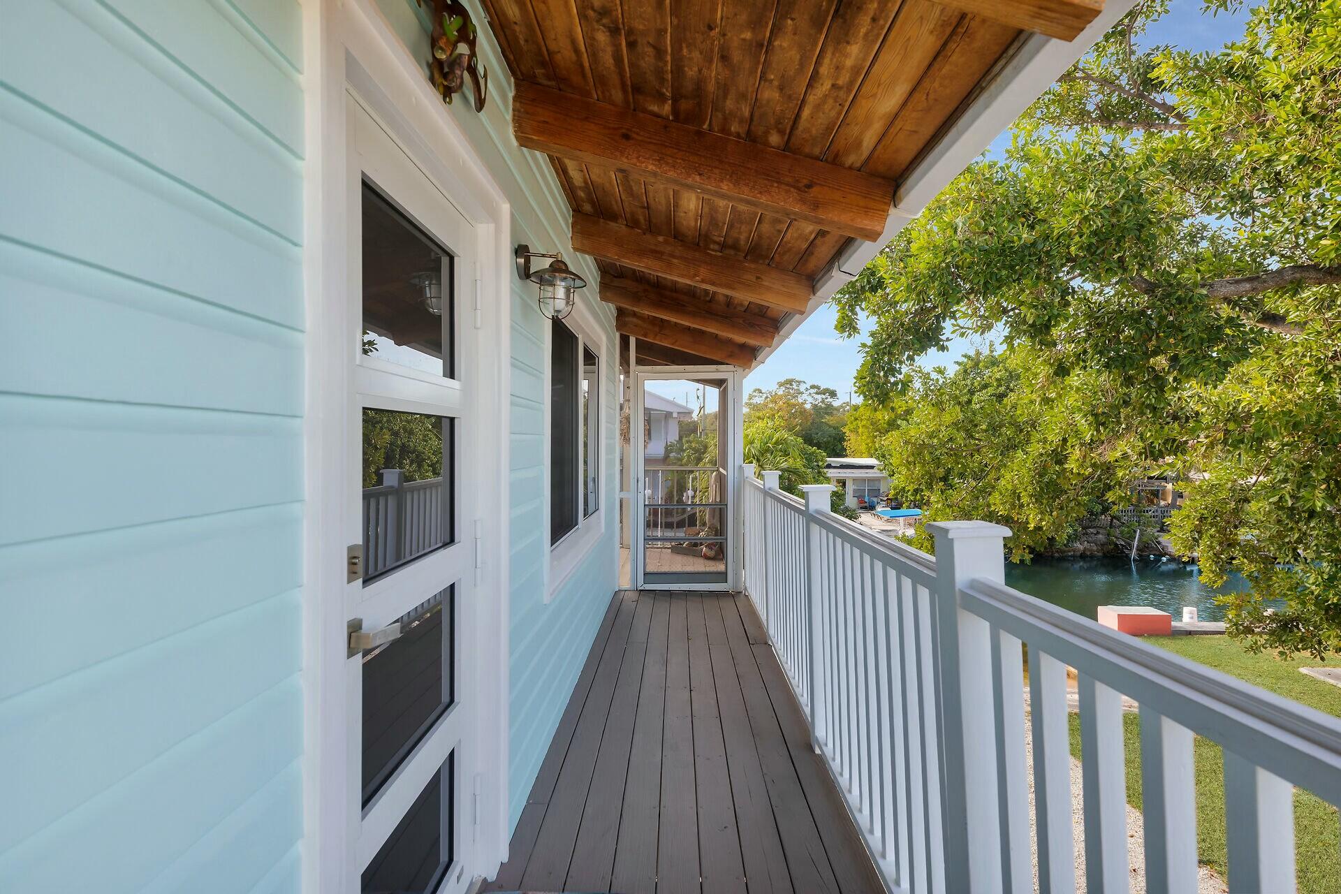 118 Snapper Creek Drive Property Photo 24