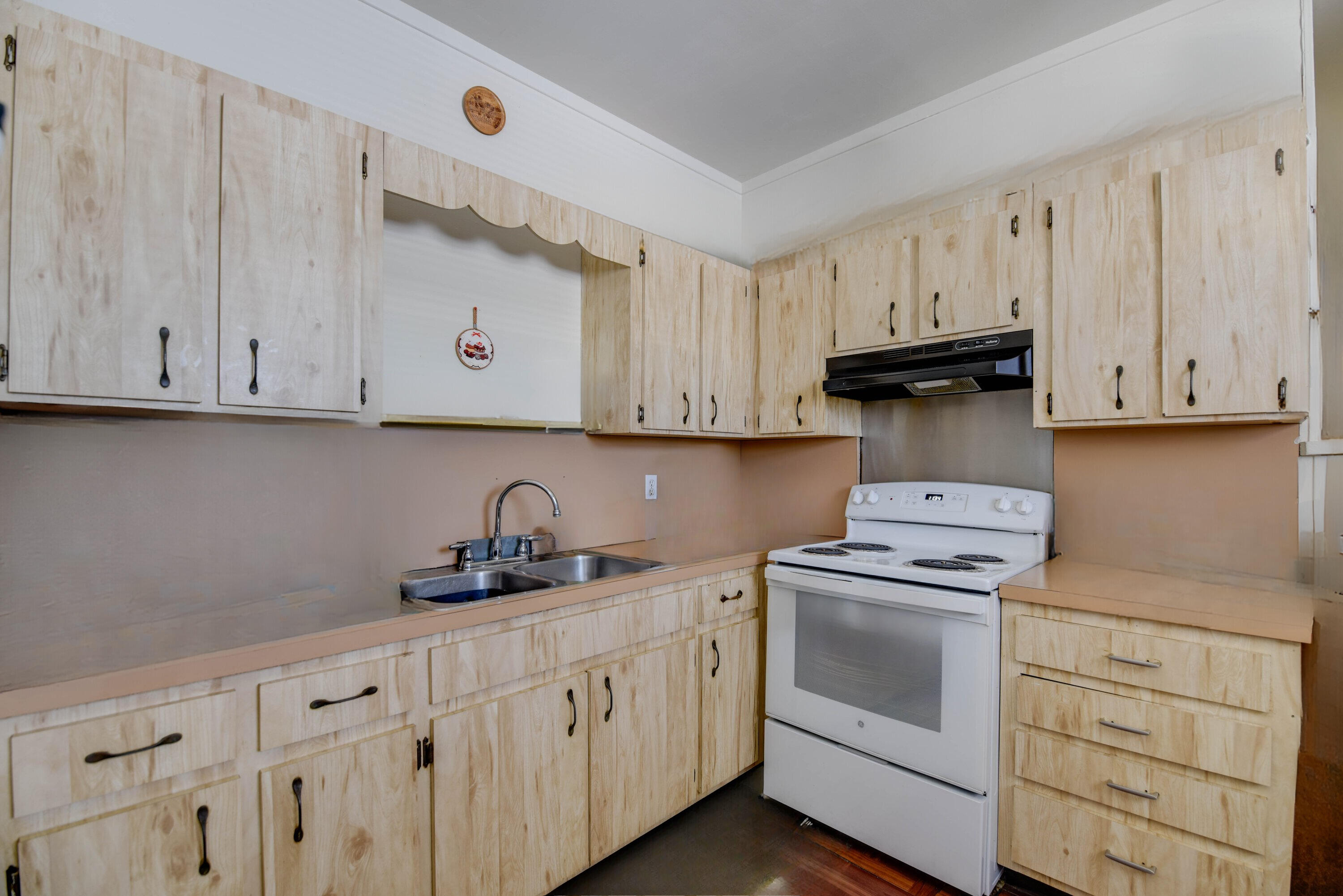 928 Truman Avenue, 101 Property Photo 16
