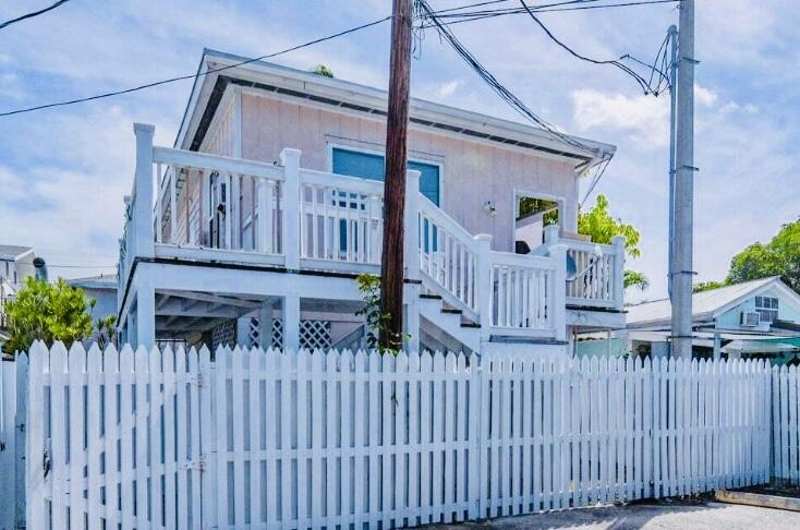 928 Truman Avenue Property Photo 1