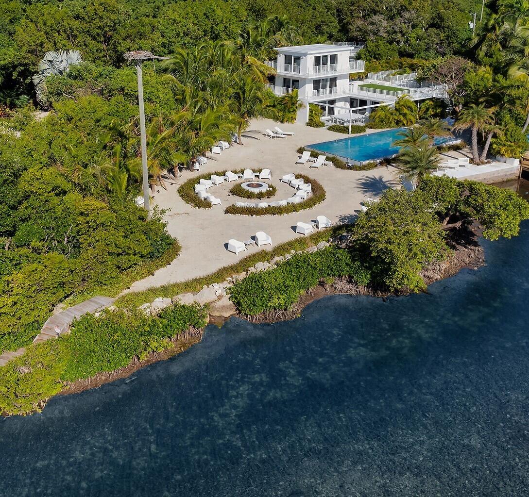 98701 Overseas Highway Property Photo 1