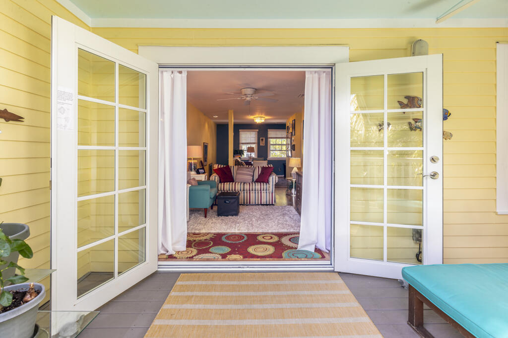 208 Southard Street, 3 Property Photo 3