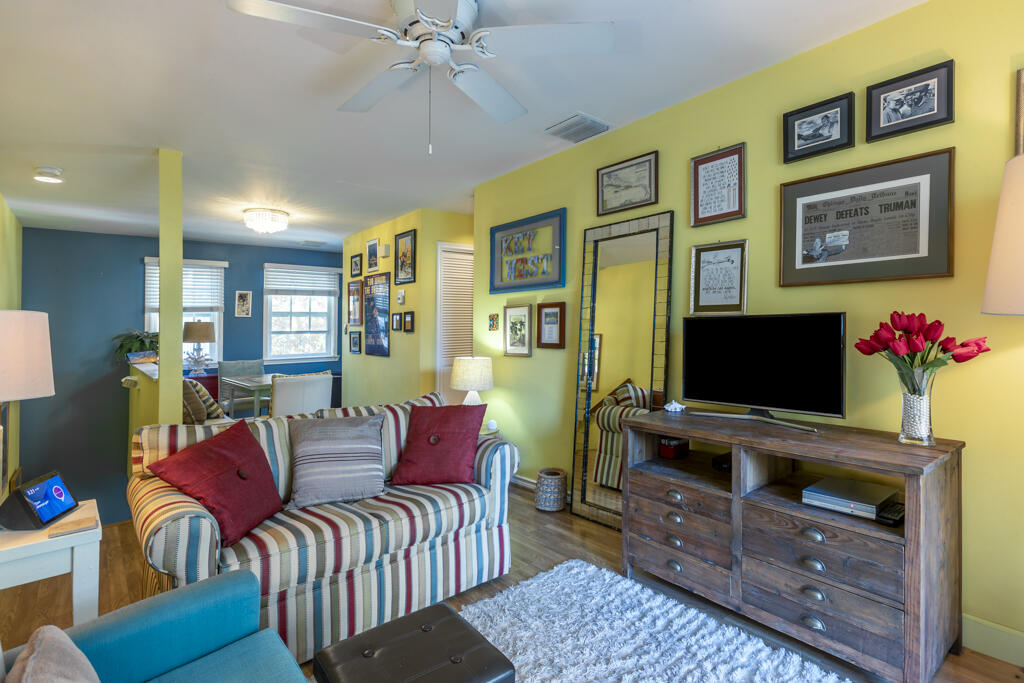 208 Southard Street, 3 Property Photo 8