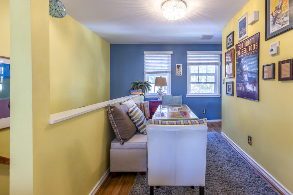208 Southard Street, 3 Property Photo 10