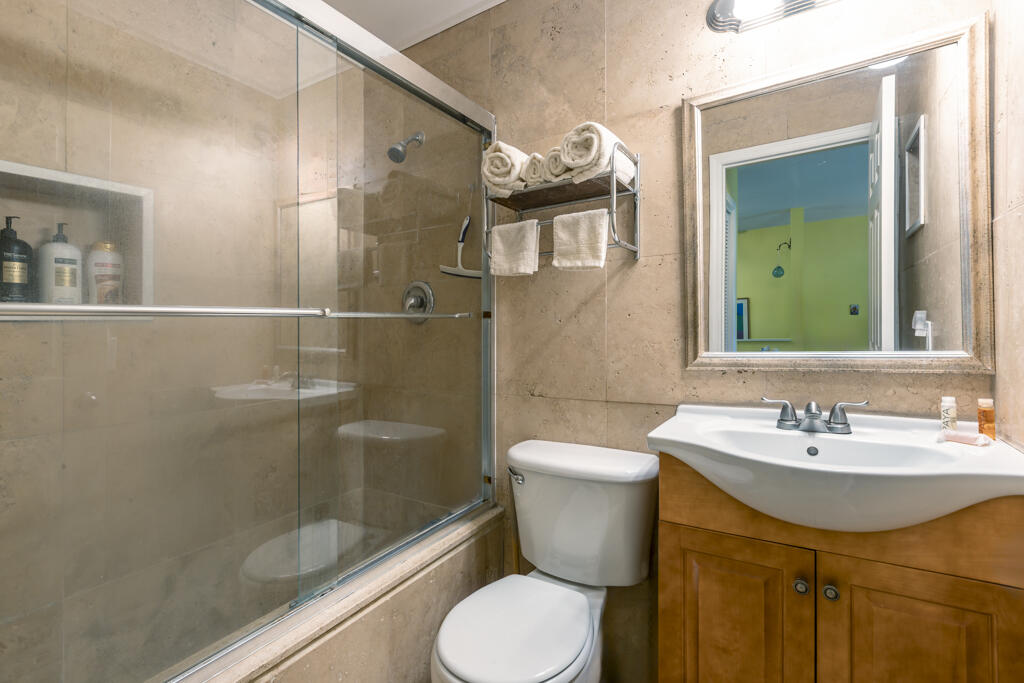 208 Southard Street, 3 Property Photo 17