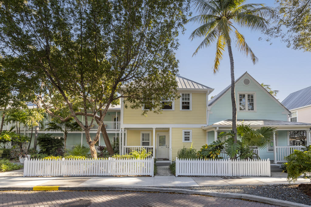 208 Southard Street, 3 Property Photo 19