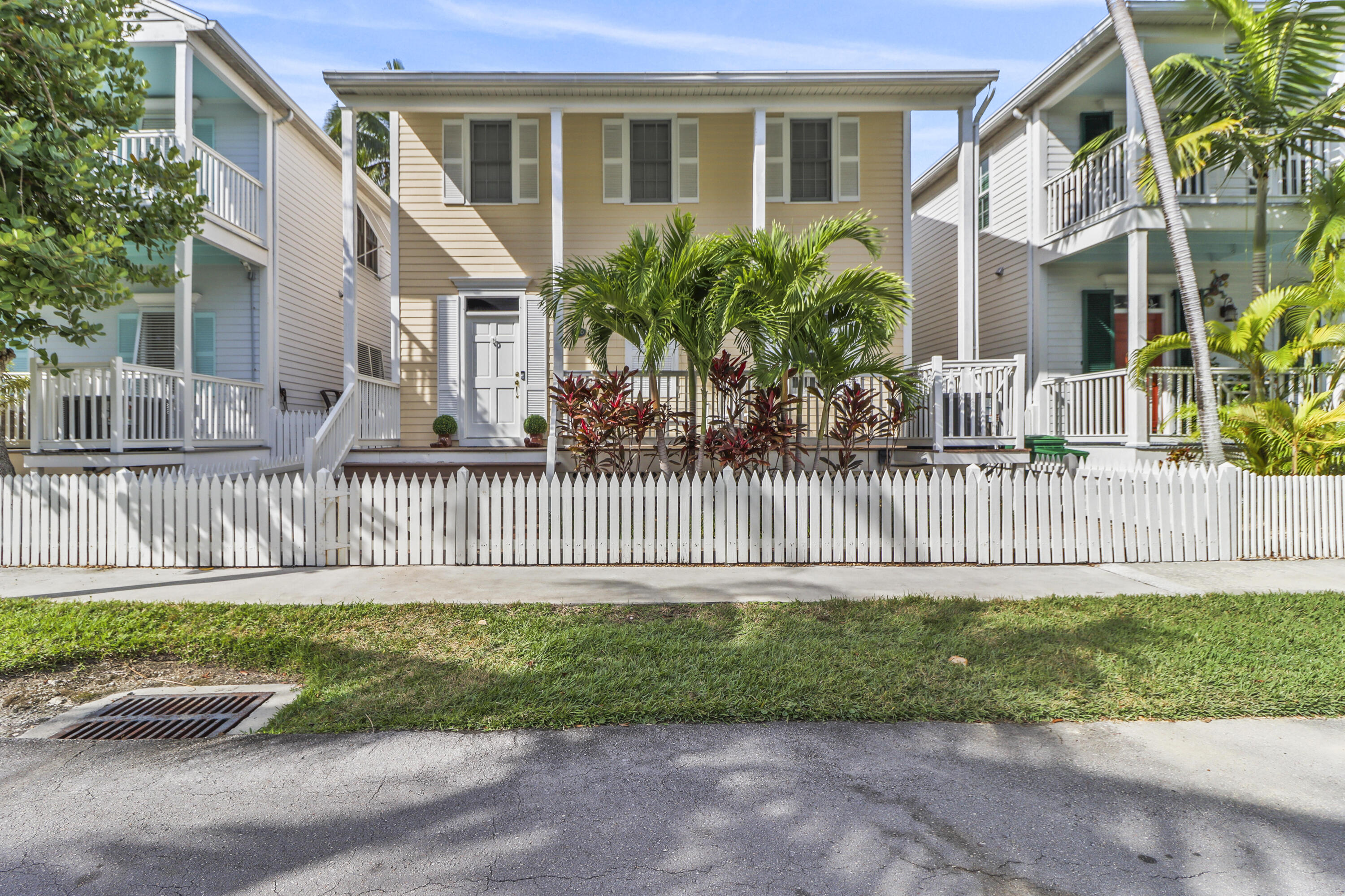 230 Golf Club Drive Property Photo 2