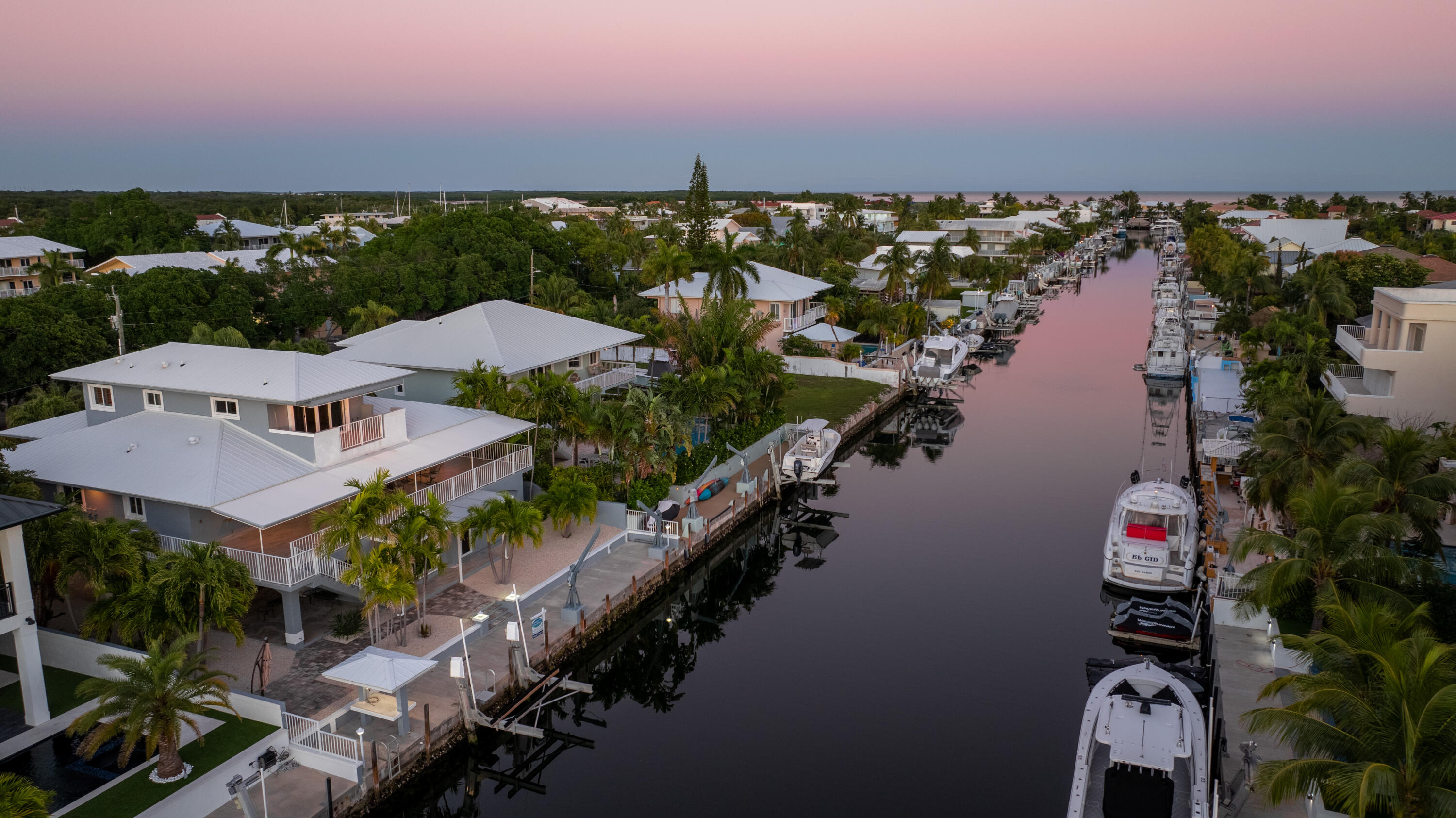 374 Bahia Avenue Property Photo 3