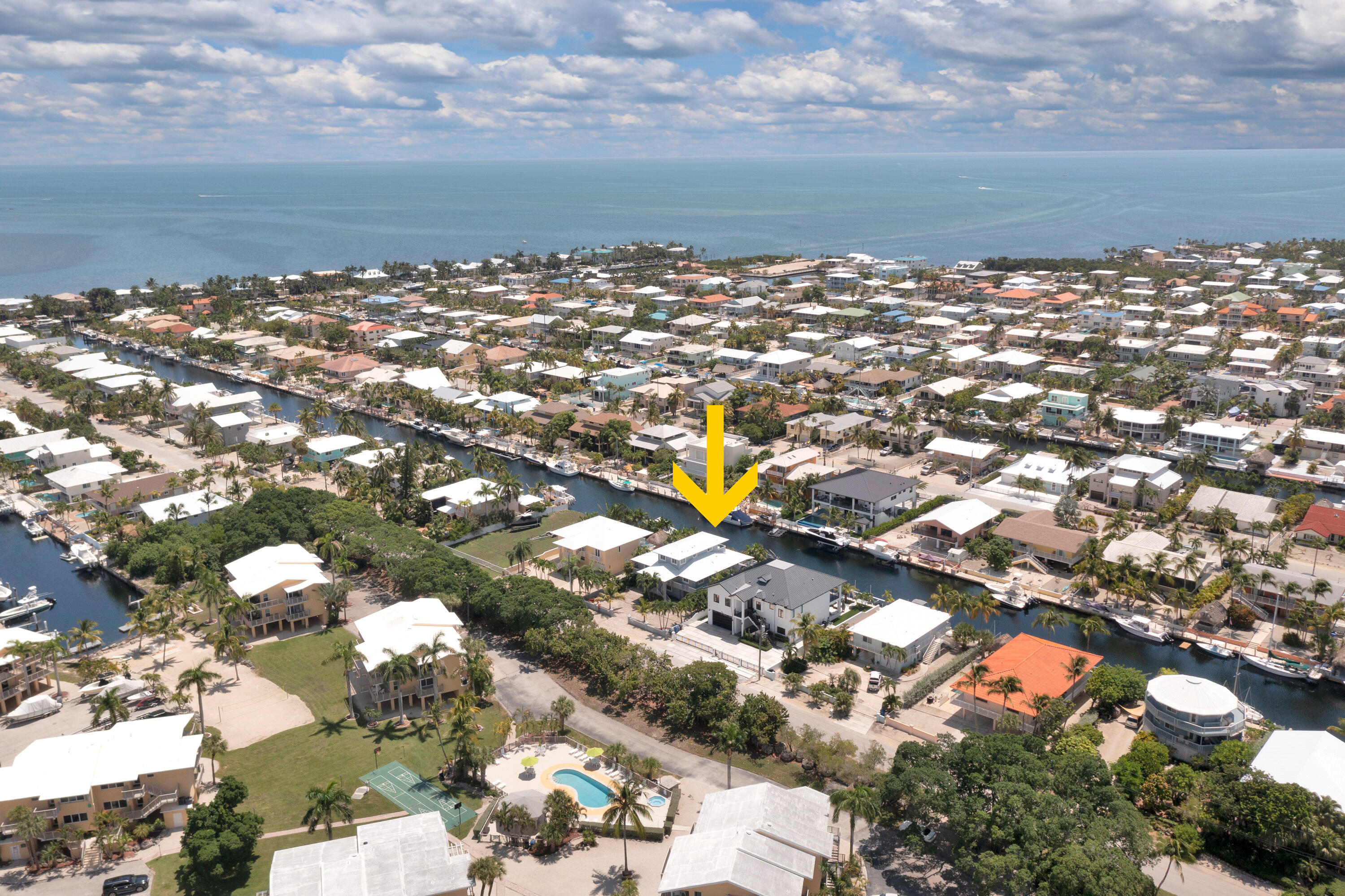 374 Bahia Avenue Property Photo 4