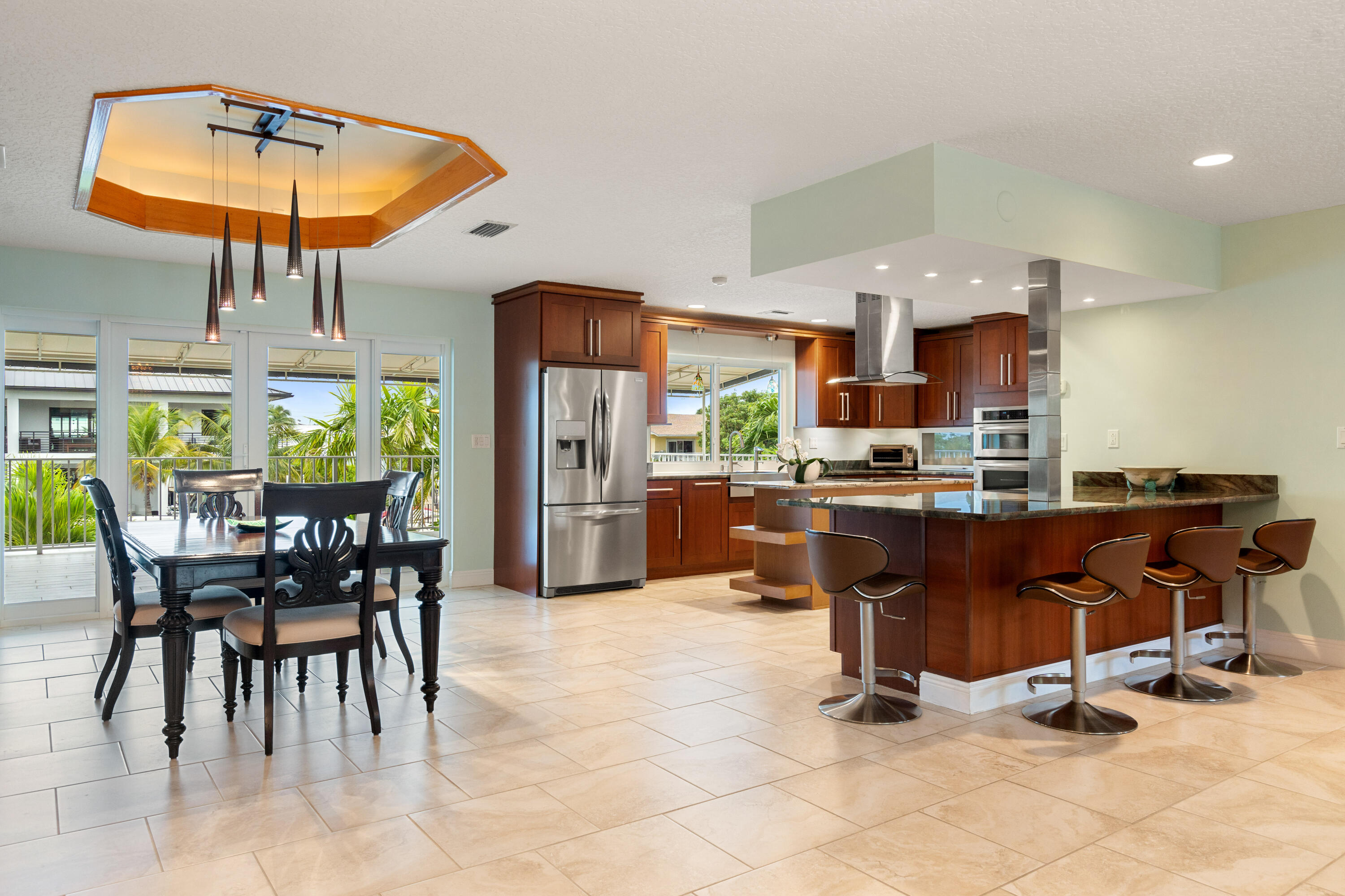374 Bahia Avenue Property Photo 8