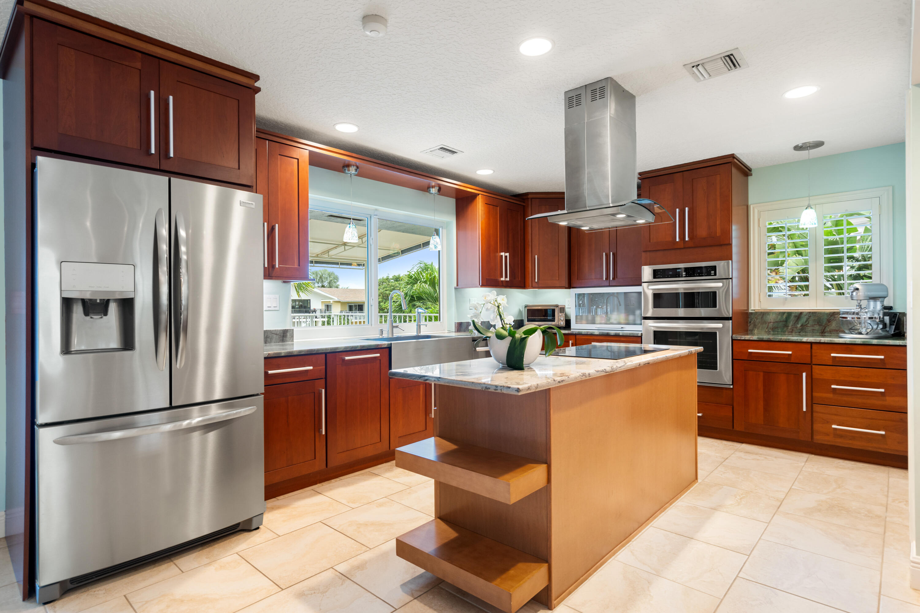 374 Bahia Avenue Property Photo 14