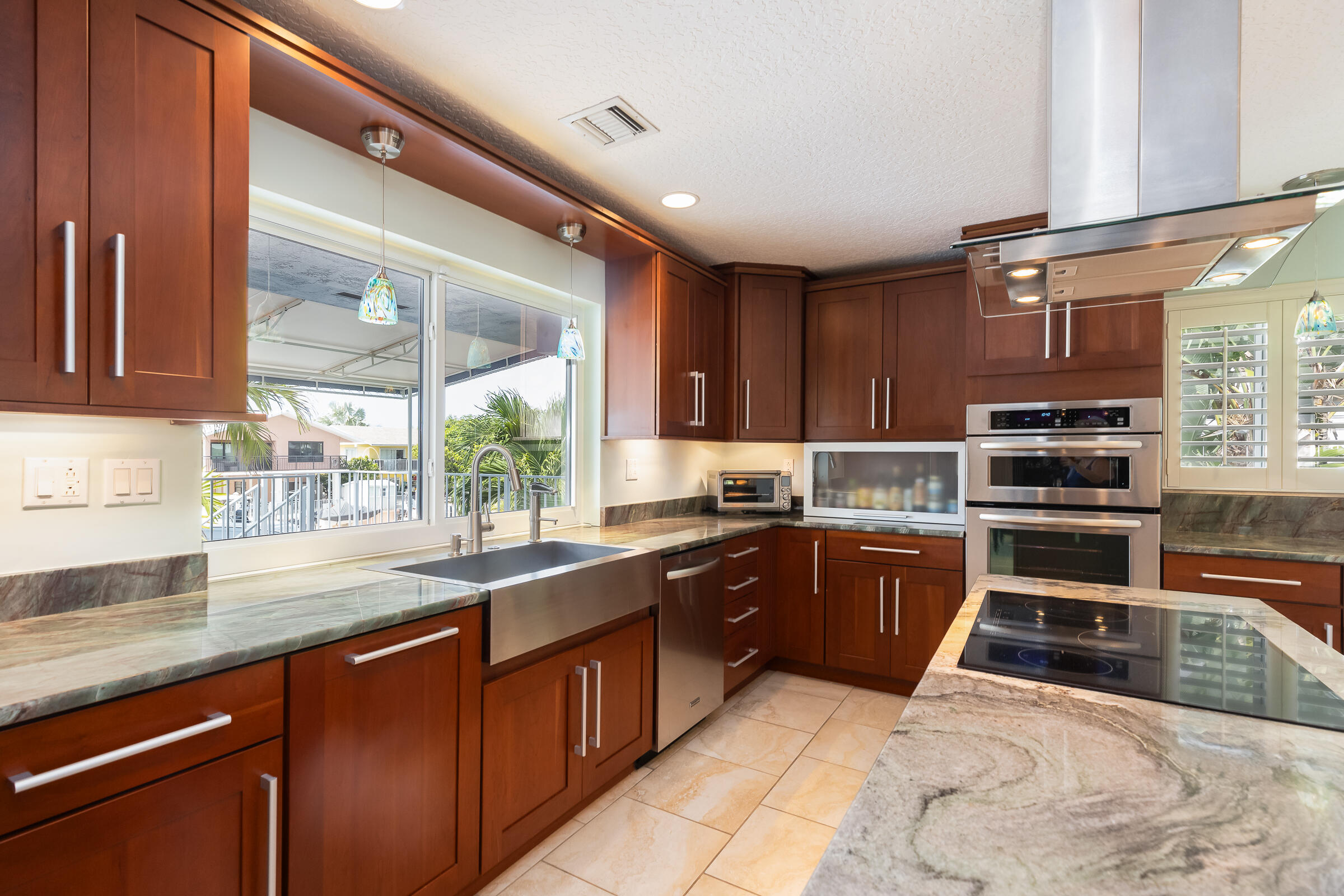 374 Bahia Avenue Property Photo 17