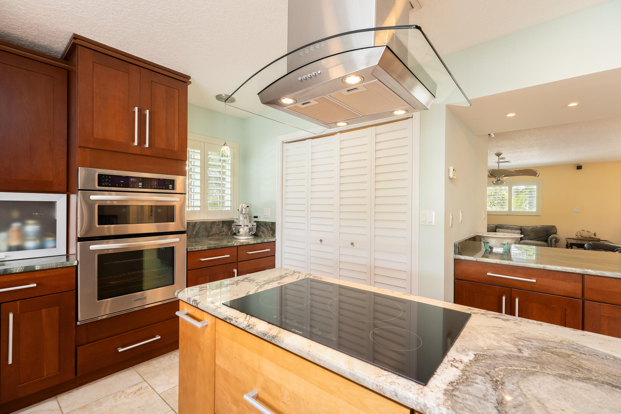 374 Bahia Avenue Property Photo 18