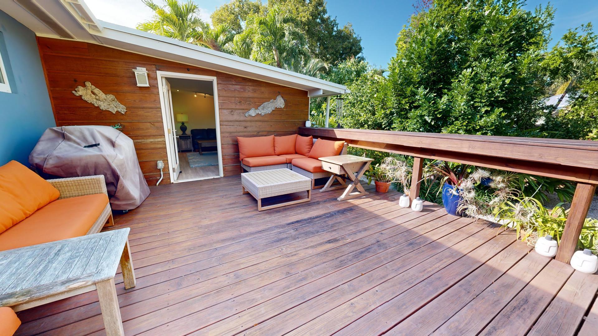 90 Marina Avenue Property Photo 23