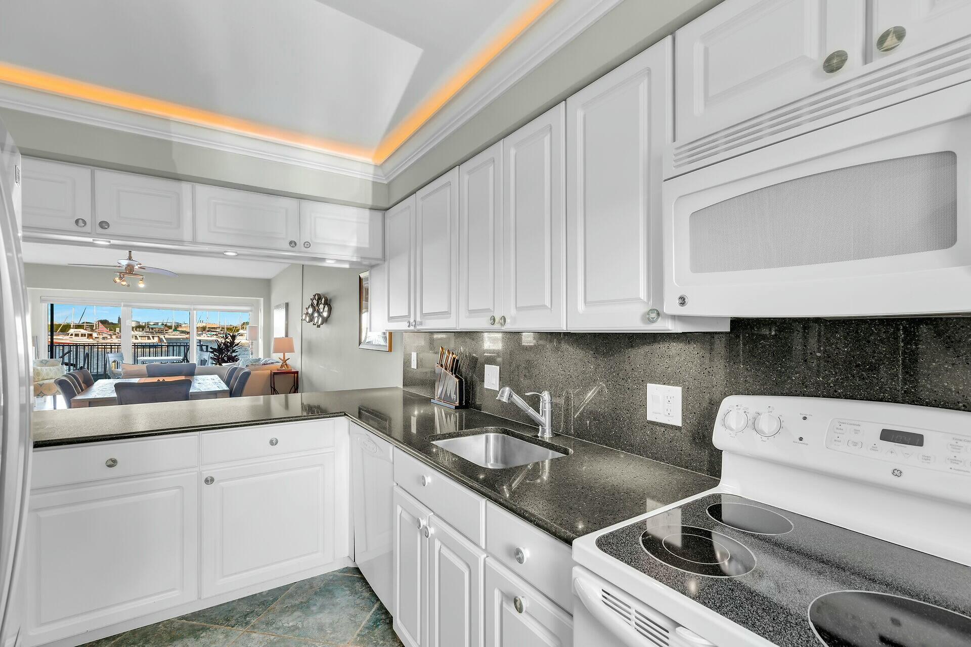 1115 Sombrero Boulevard, 101a Property Photo 11
