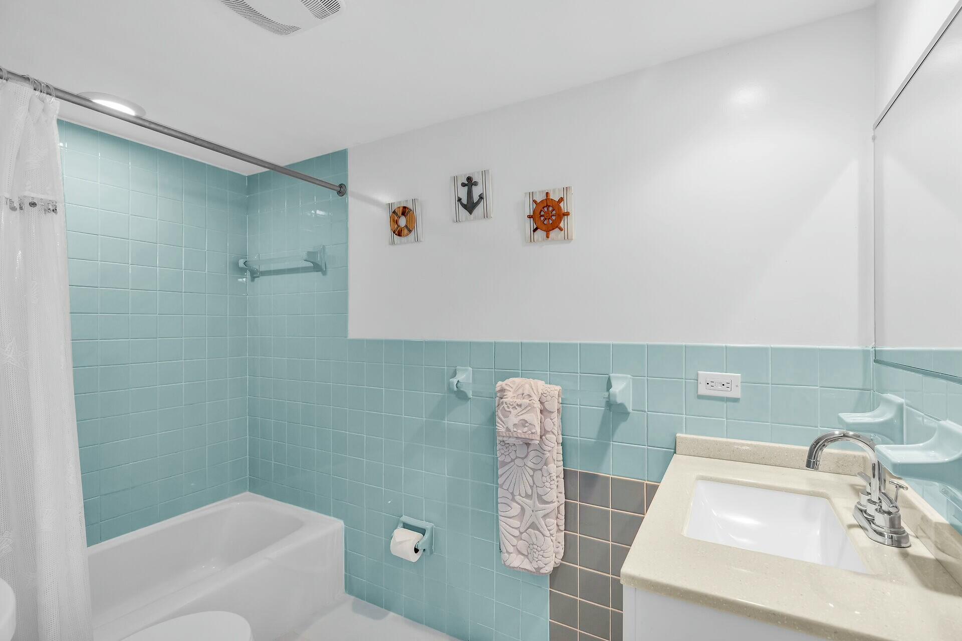1115 Sombrero Boulevard, 101a Property Photo 31
