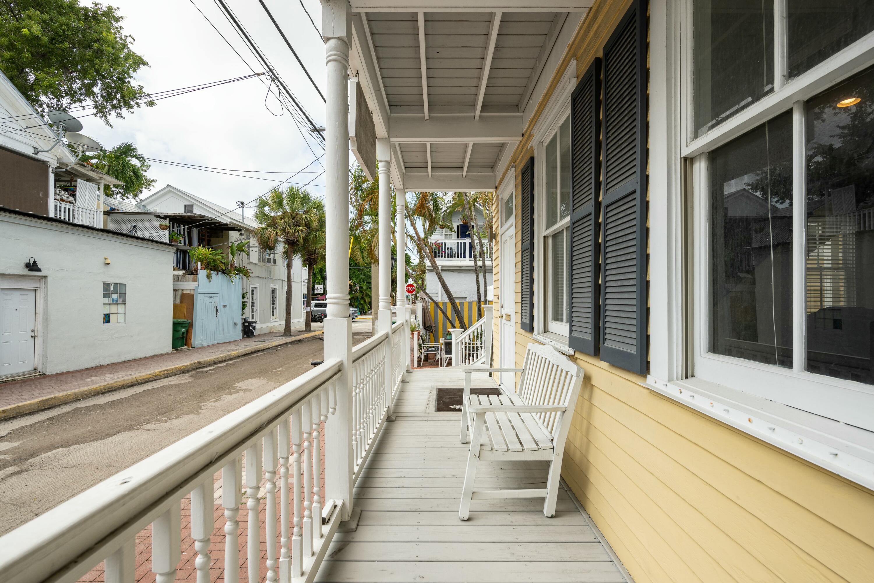 405 Petronia Street Property Photo 3