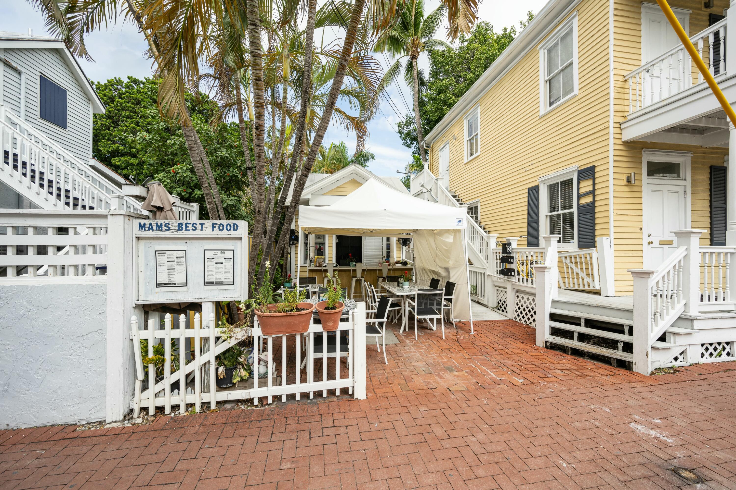 405 Petronia Street Property Photo 8
