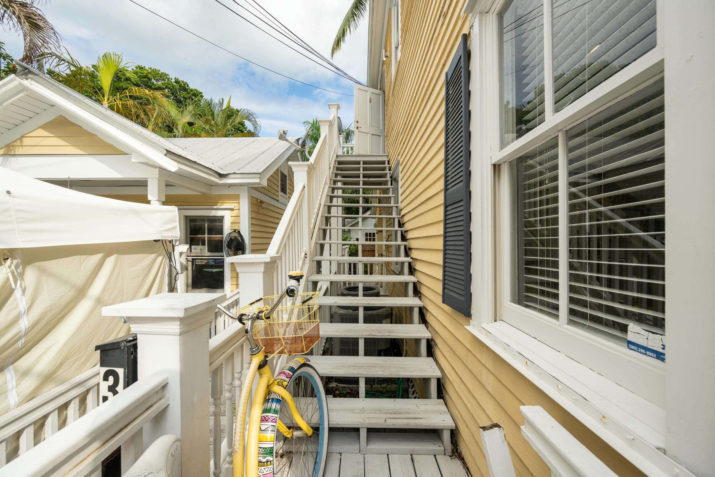 405 Petronia Street Property Photo 10