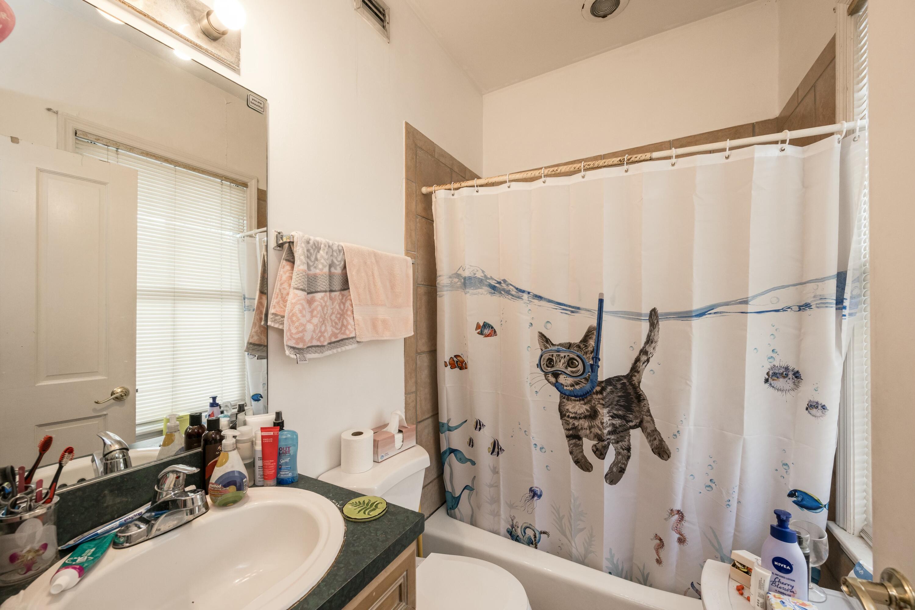 405 Petronia Street Property Photo 16