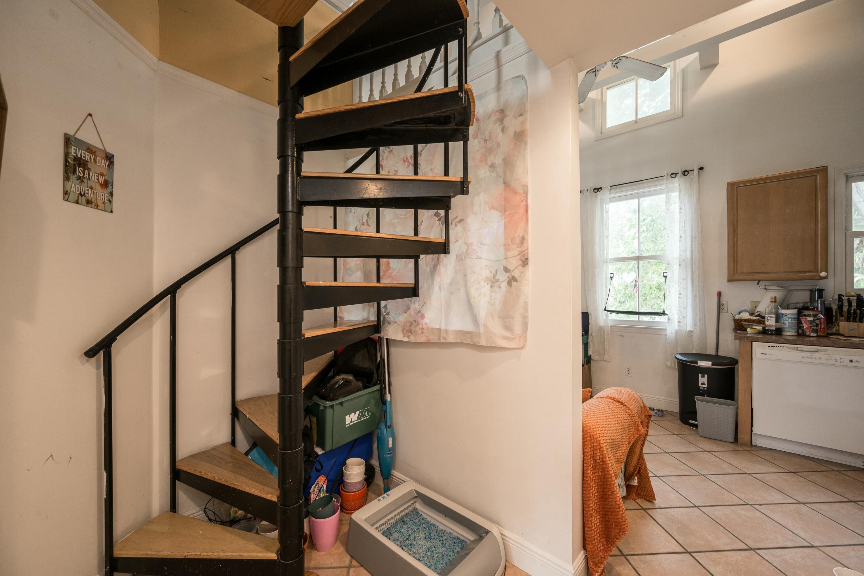 405 Petronia Street Property Photo 22