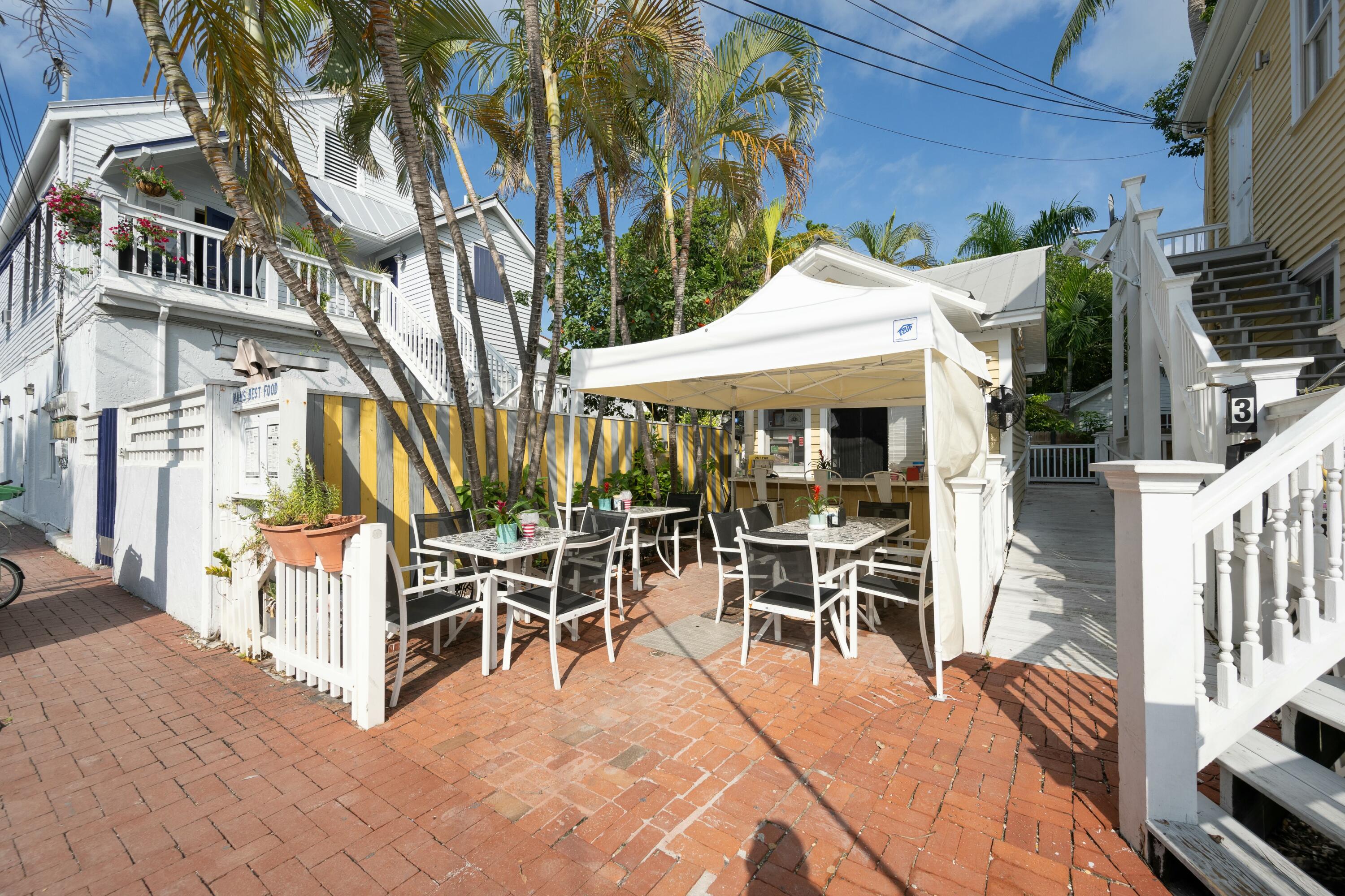 405 Petronia Street Property Photo 38
