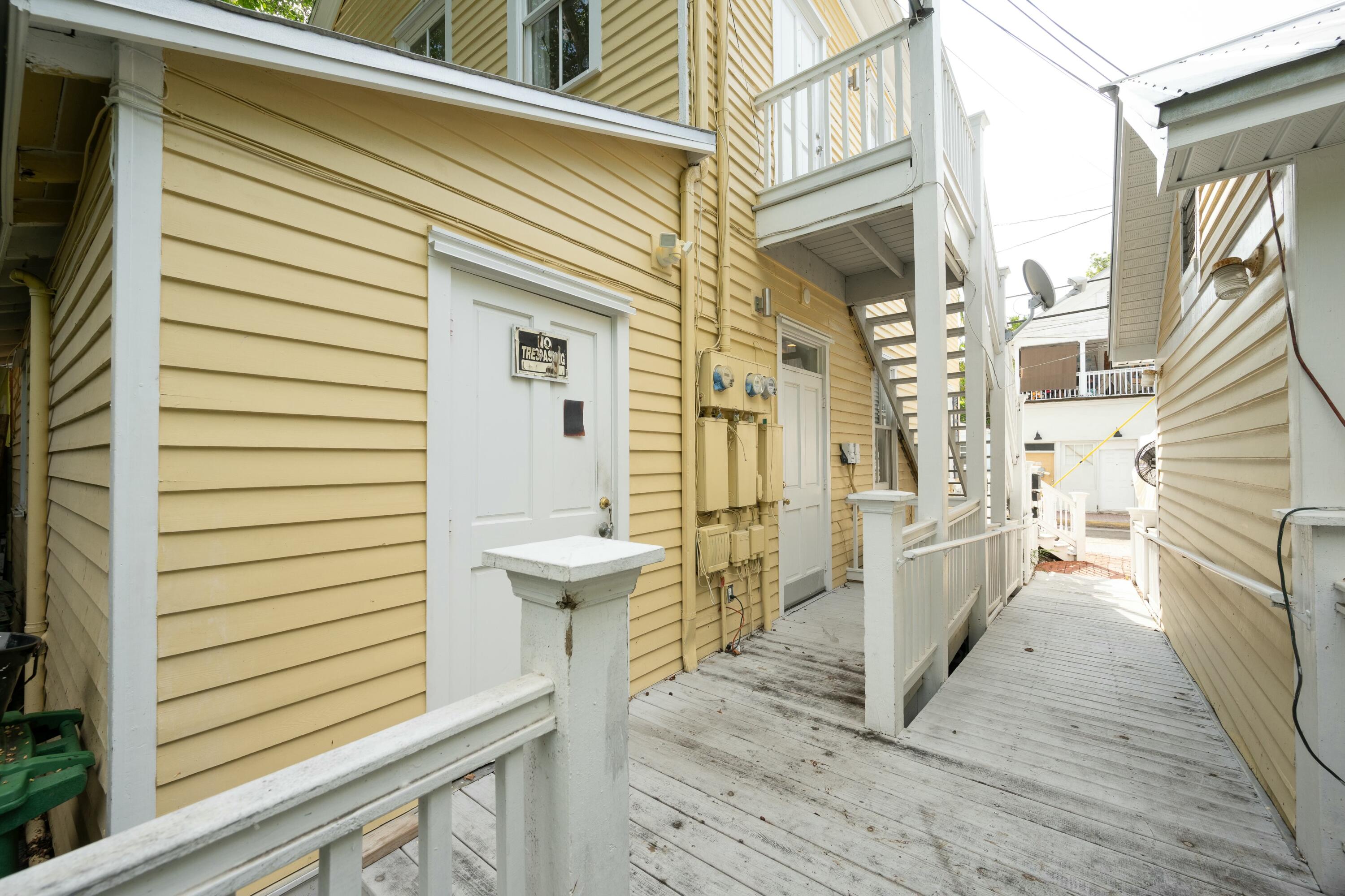 405 Petronia Street Property Photo 42