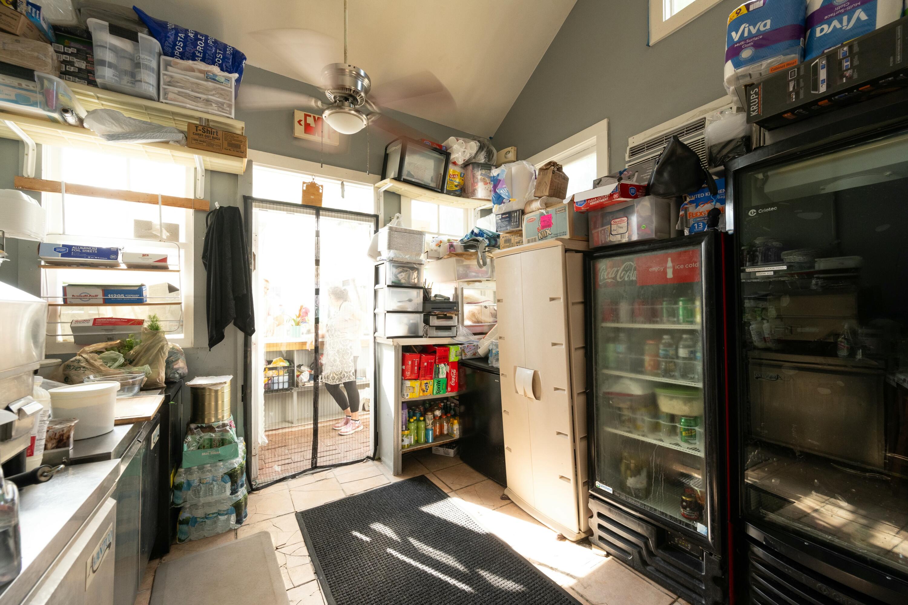 405 Petronia Street Property Photo 45