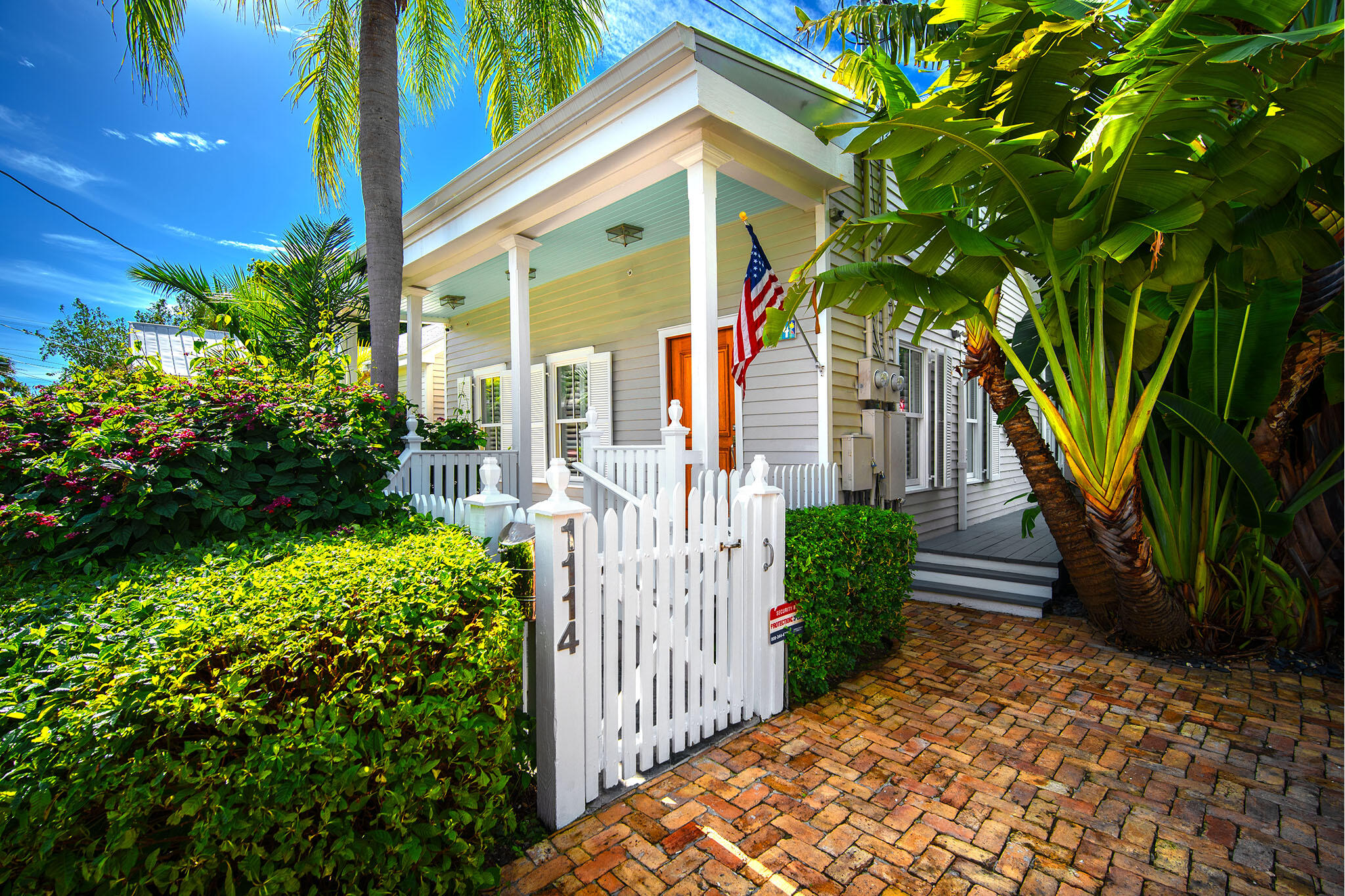 1114 Packer Street Property Photo 5