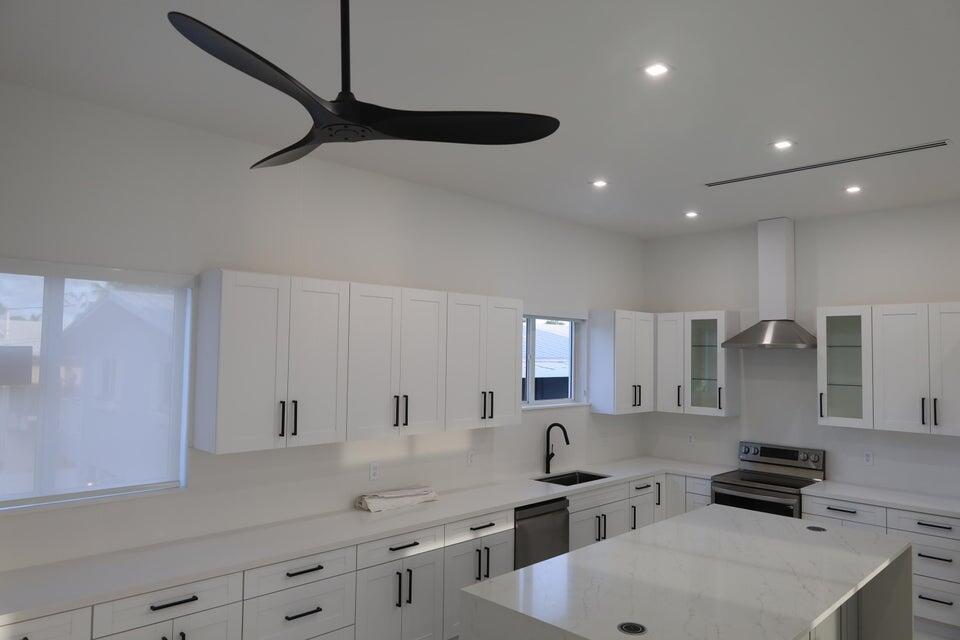 13 Garden Cove Drive Property Photo 17