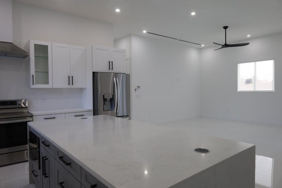 13 Garden Cove Drive Property Photo 18