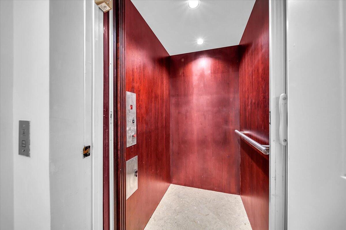 9 North Drive Property Photo 17